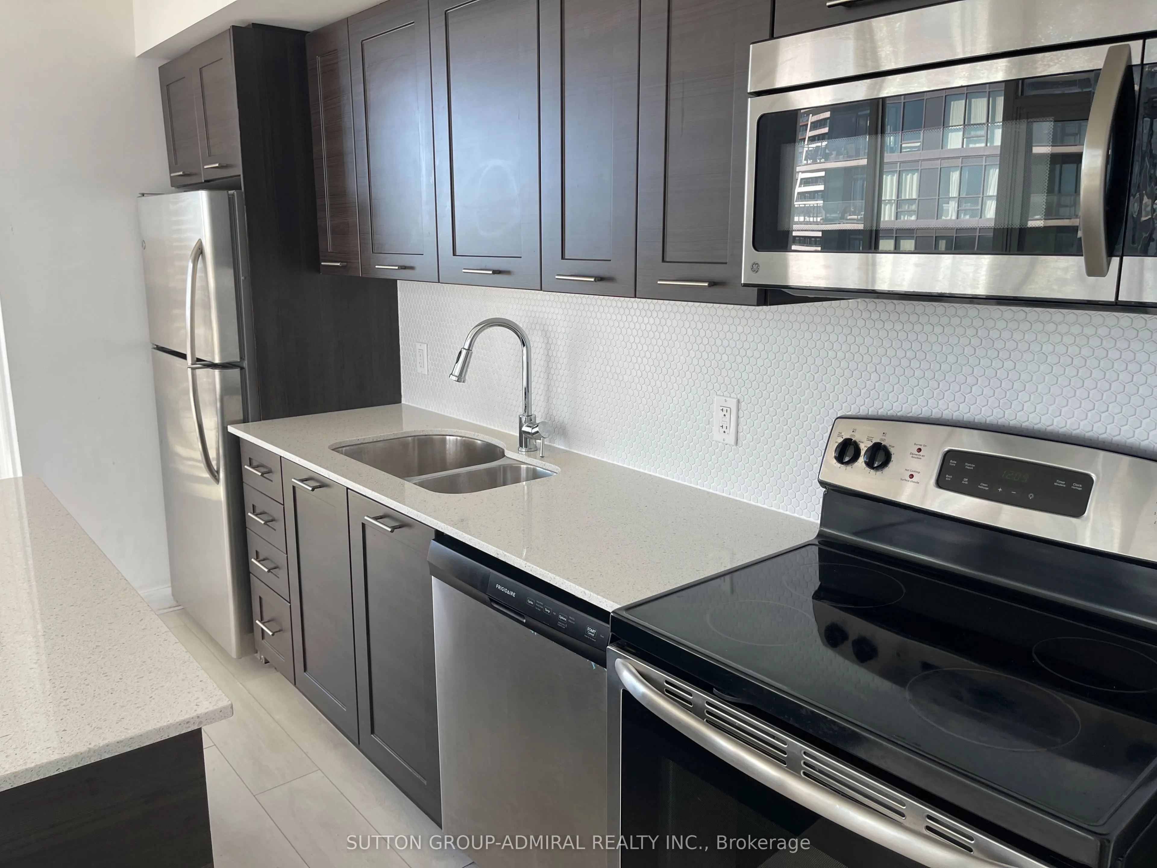 2212 Lake Shore Boulevard W #1801