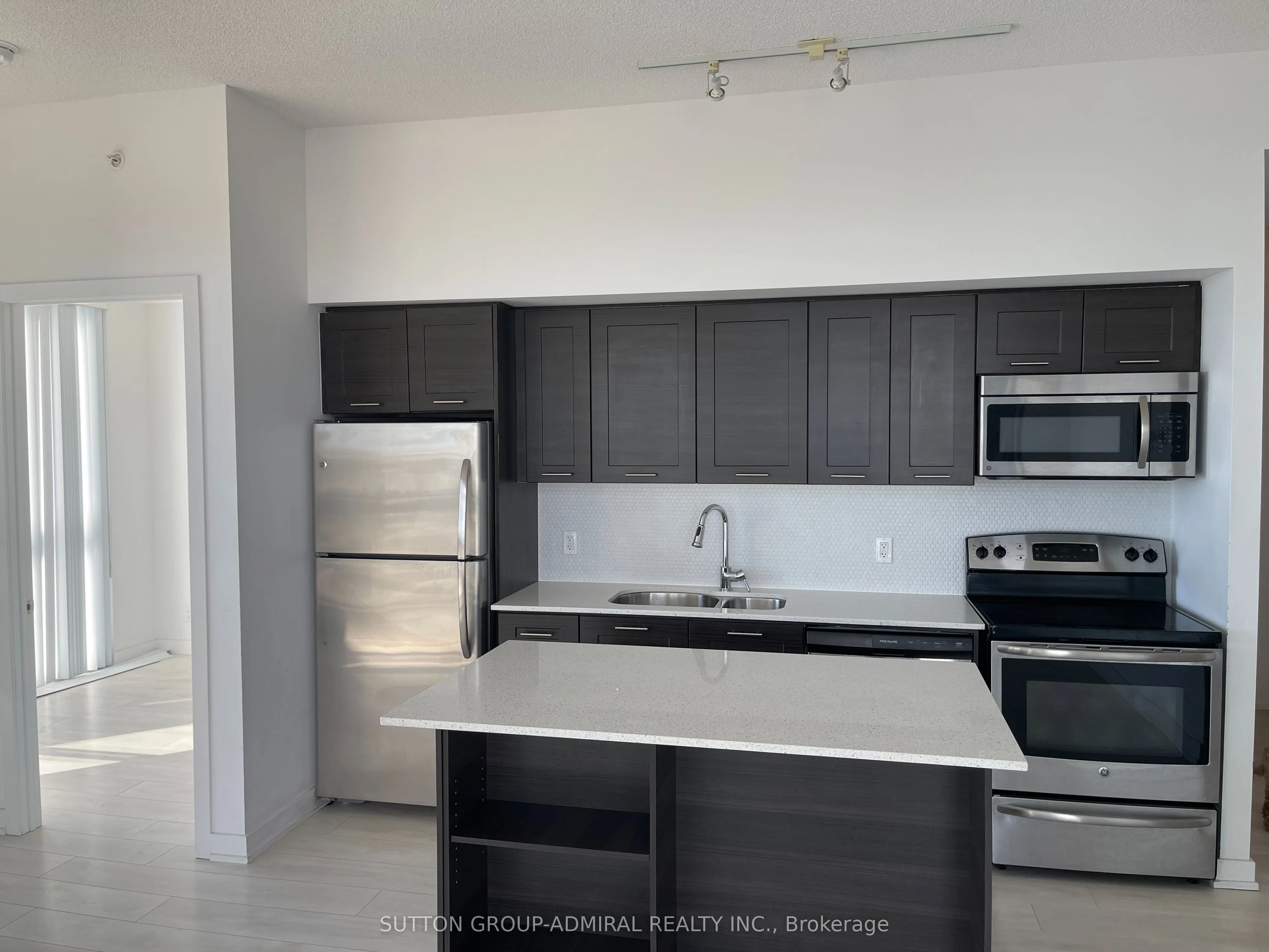 2212 Lake Shore Boulevard W #1801
