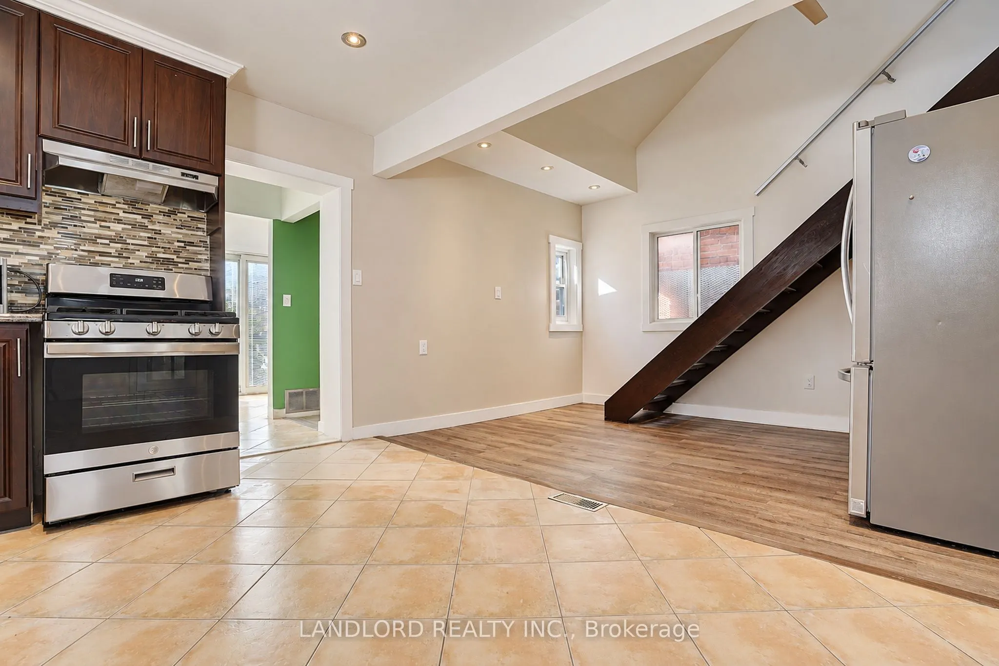 45 Craydon Avenue #Main Fl