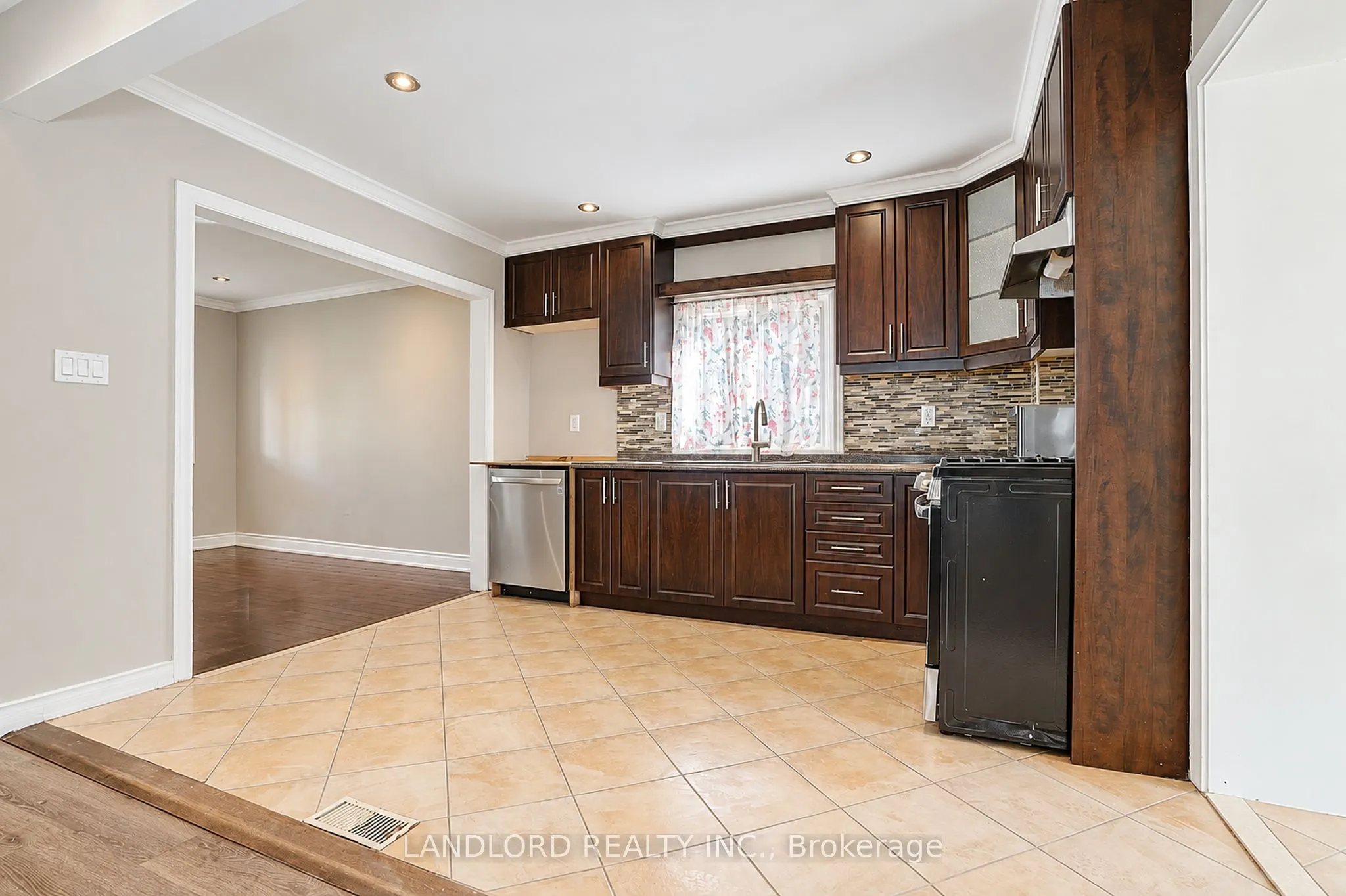 45 Craydon Avenue #Main Fl