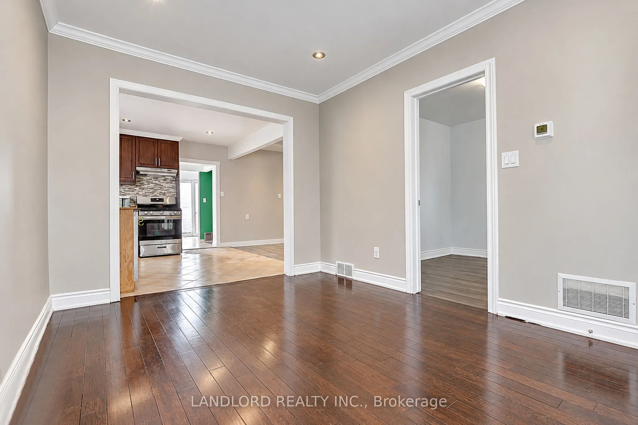45 Craydon Avenue #Main Fl