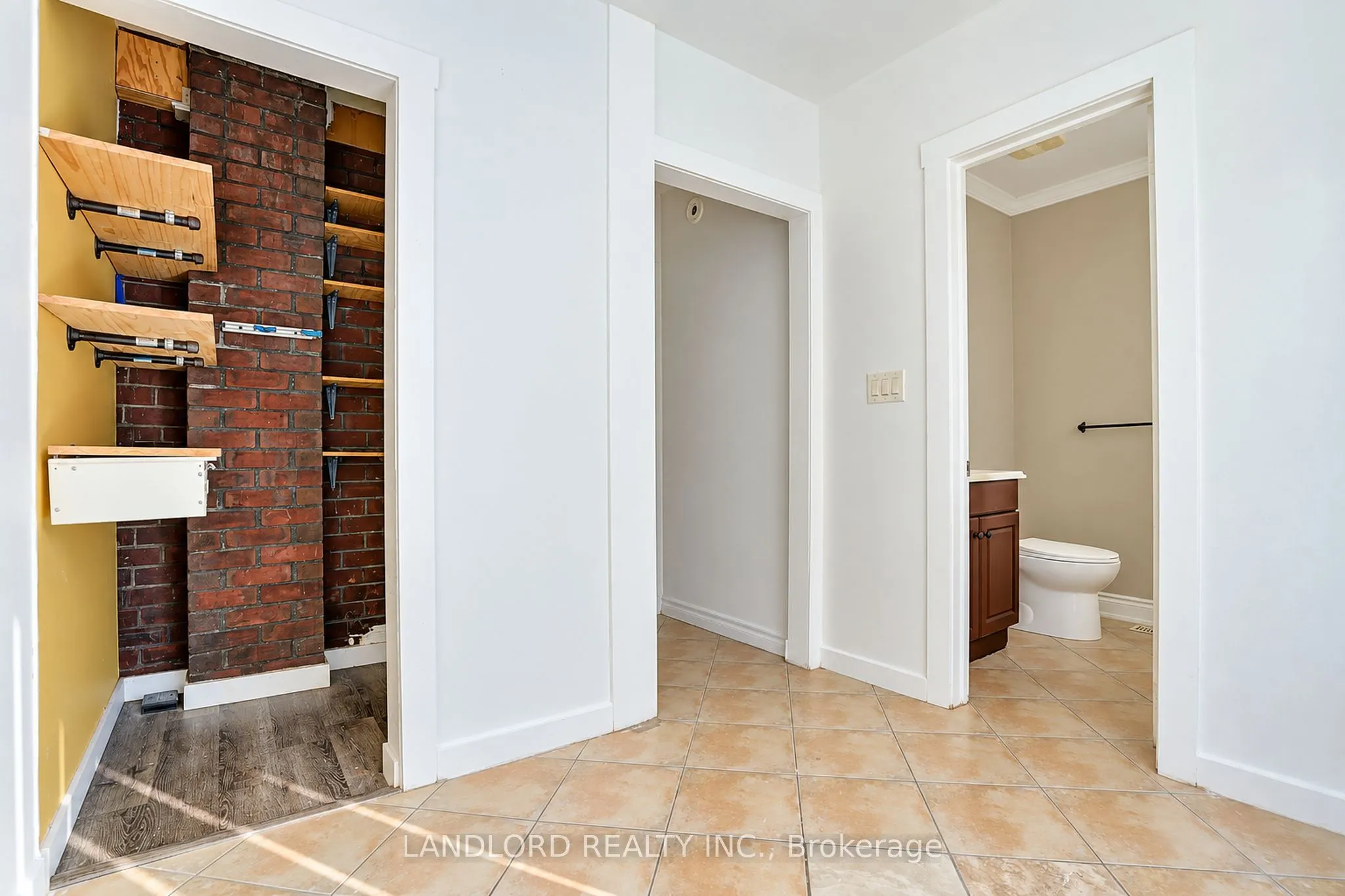 45 Craydon Avenue #Main Fl