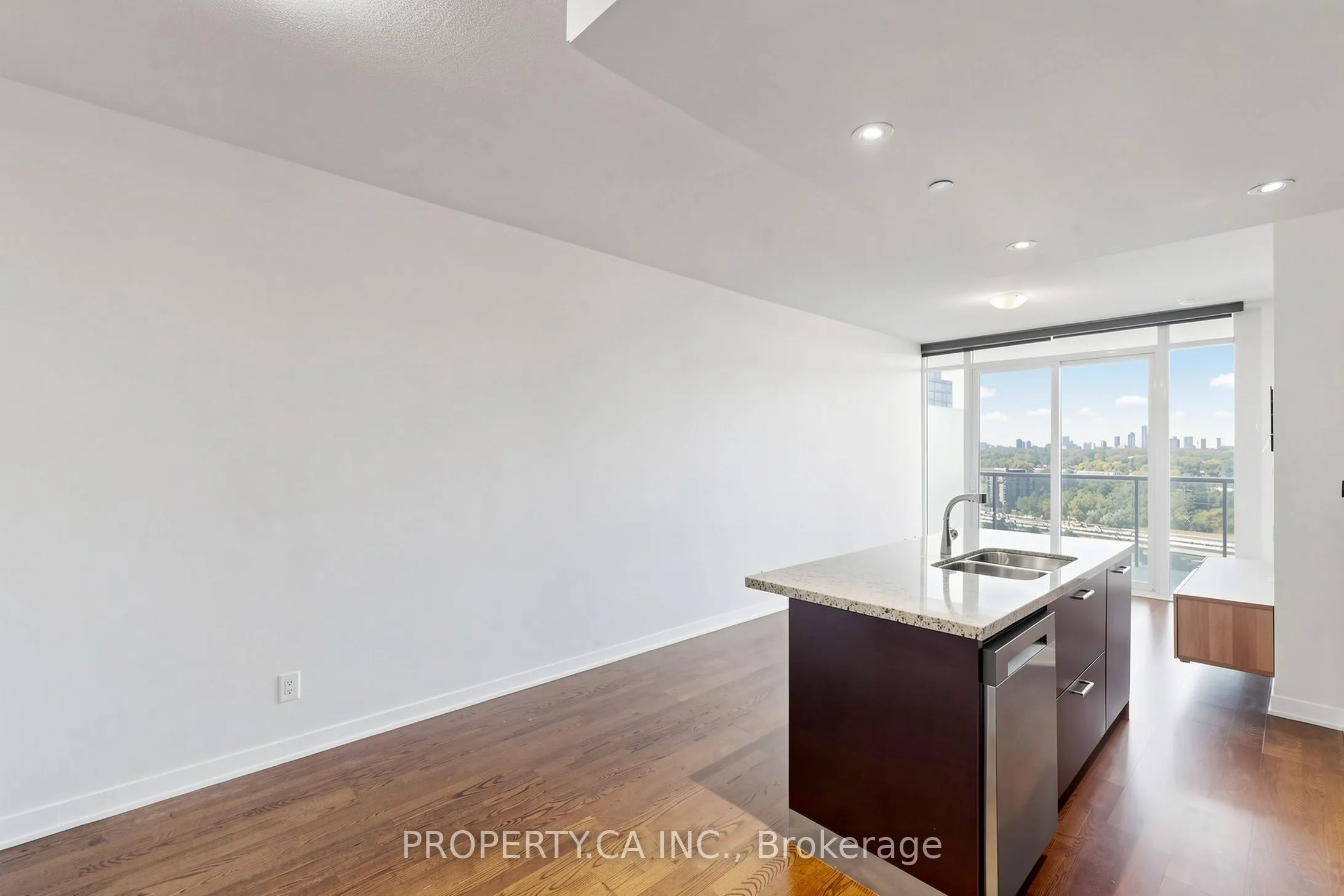 88 Park Lawn Road #1712