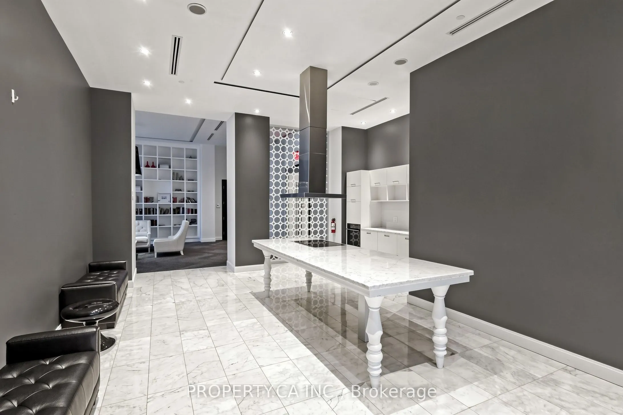 88 Park Lawn Road #1712