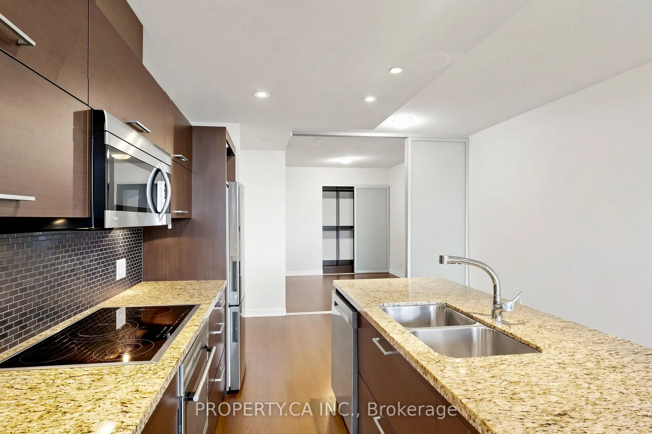 88 Park Lawn Road #1712