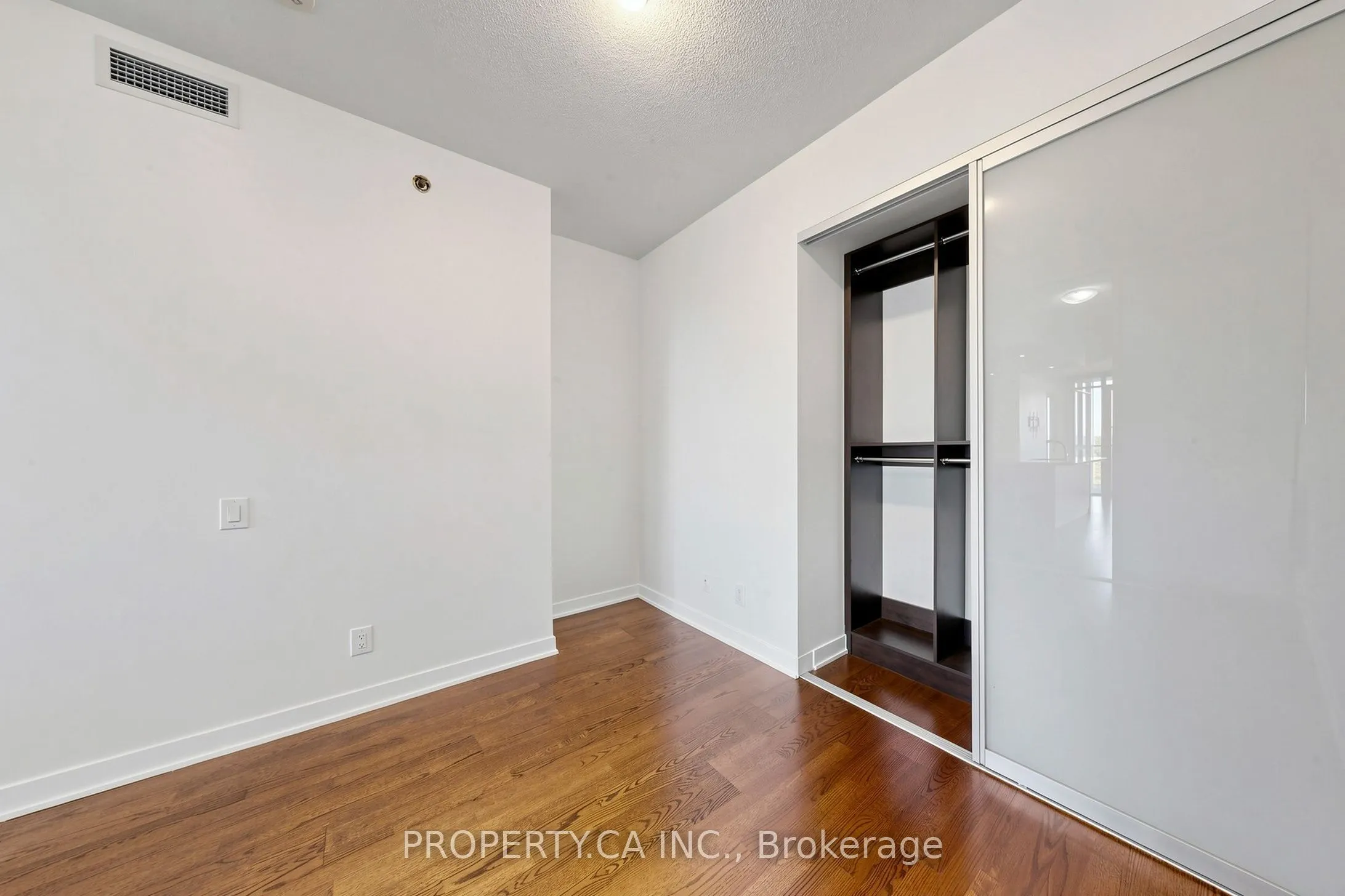 88 Park Lawn Road #1712