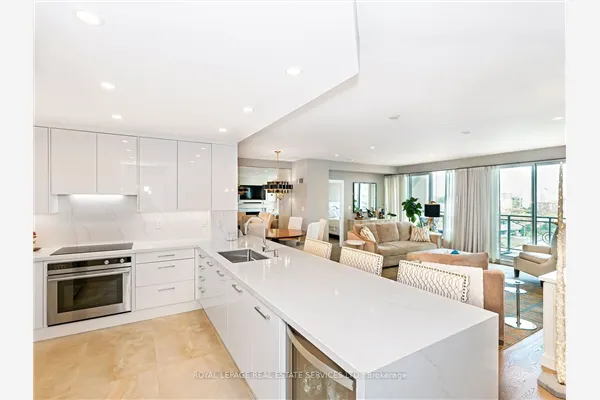 88 Palace Pier Court #PH201