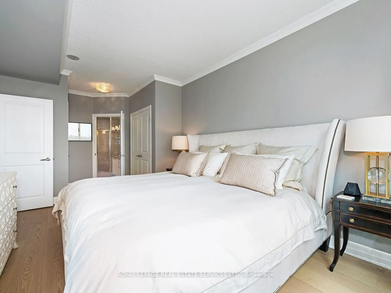88 Palace Pier Court #PH201