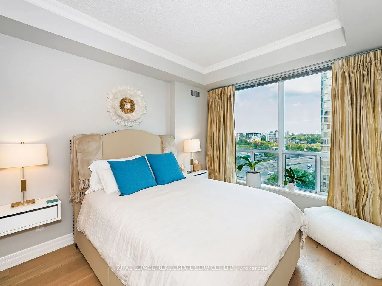 88 Palace Pier Court #PH201