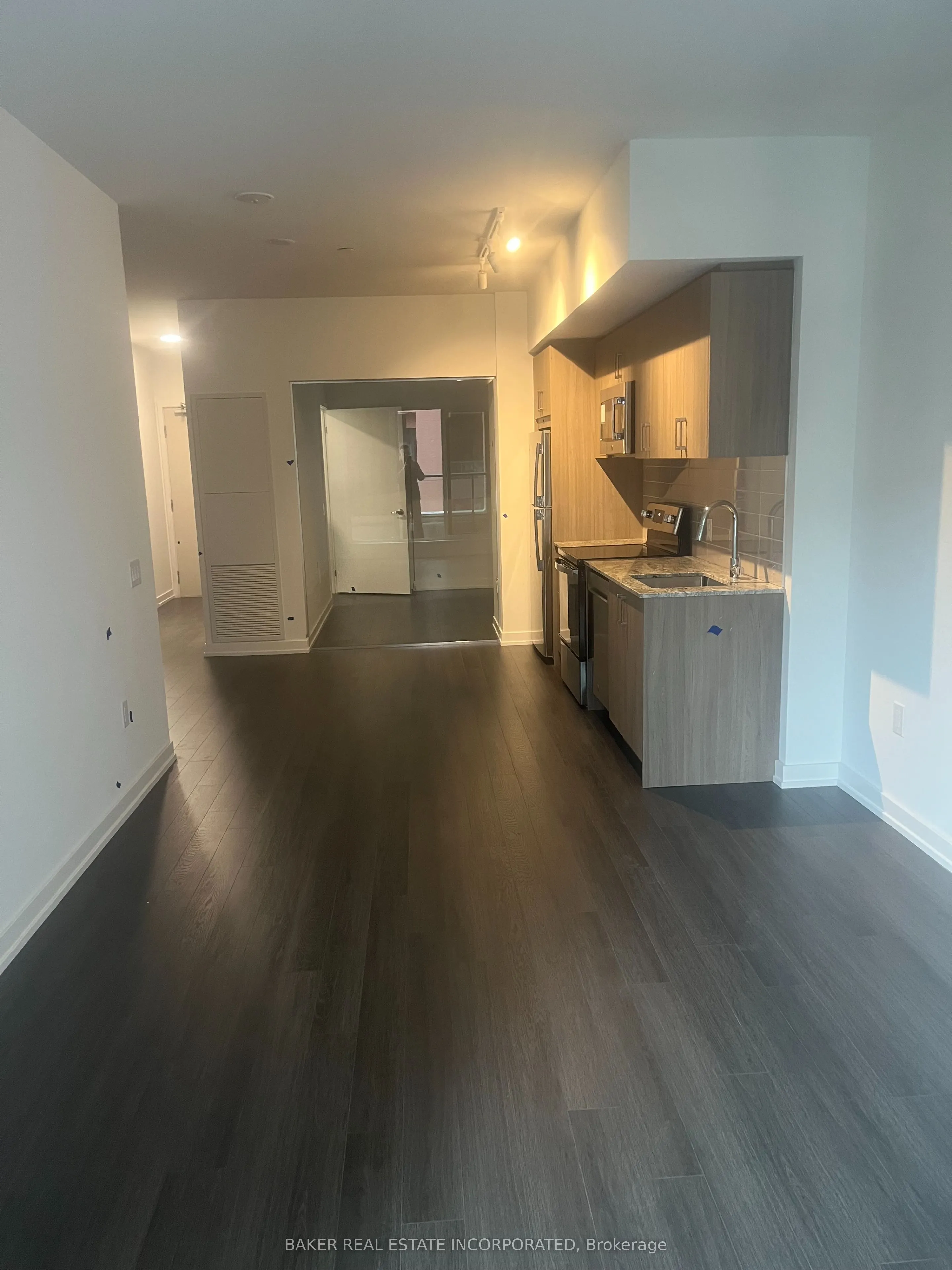 4010 Eglinton Avenue W #411