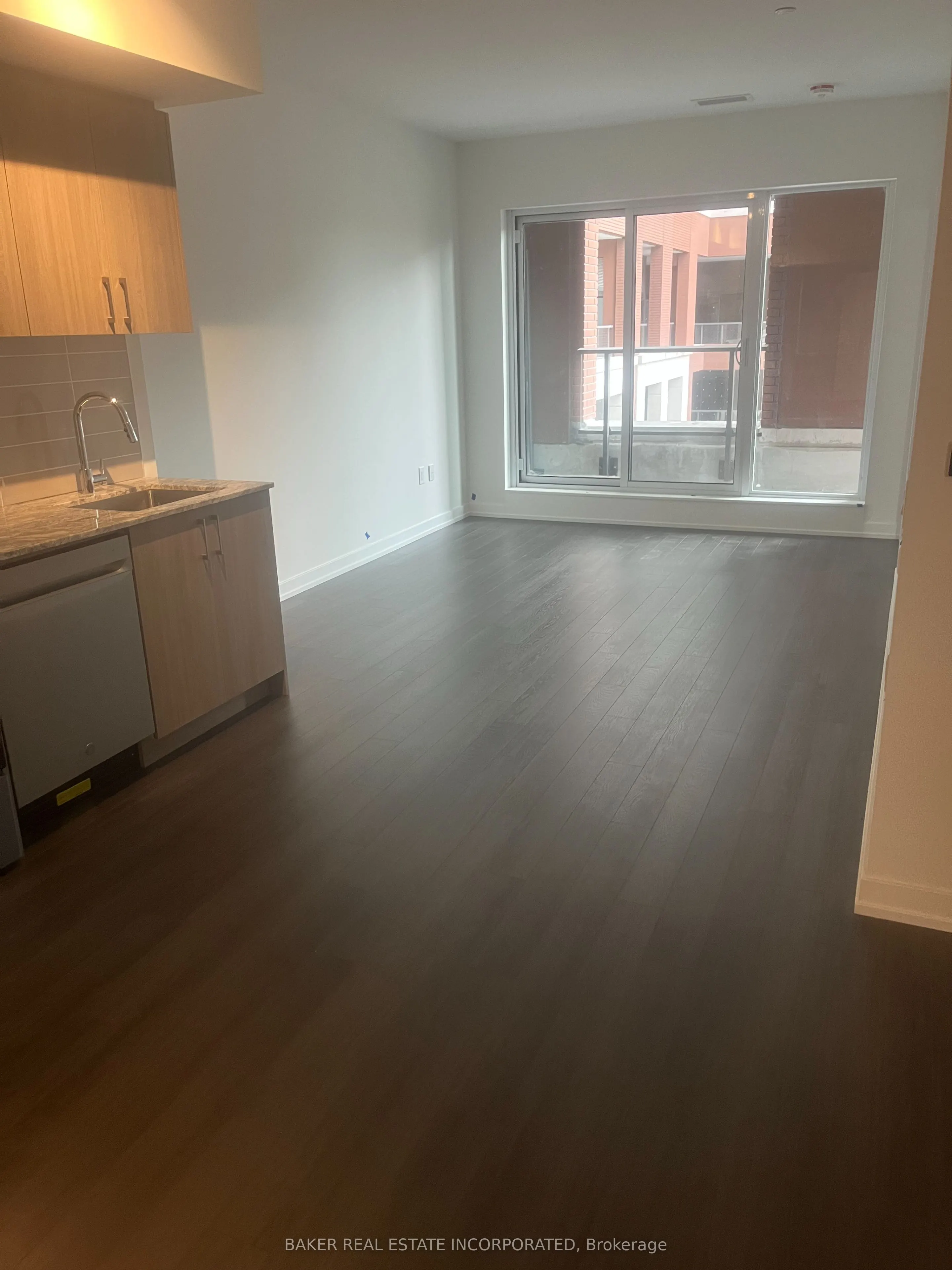 4010 Eglinton Avenue W #411