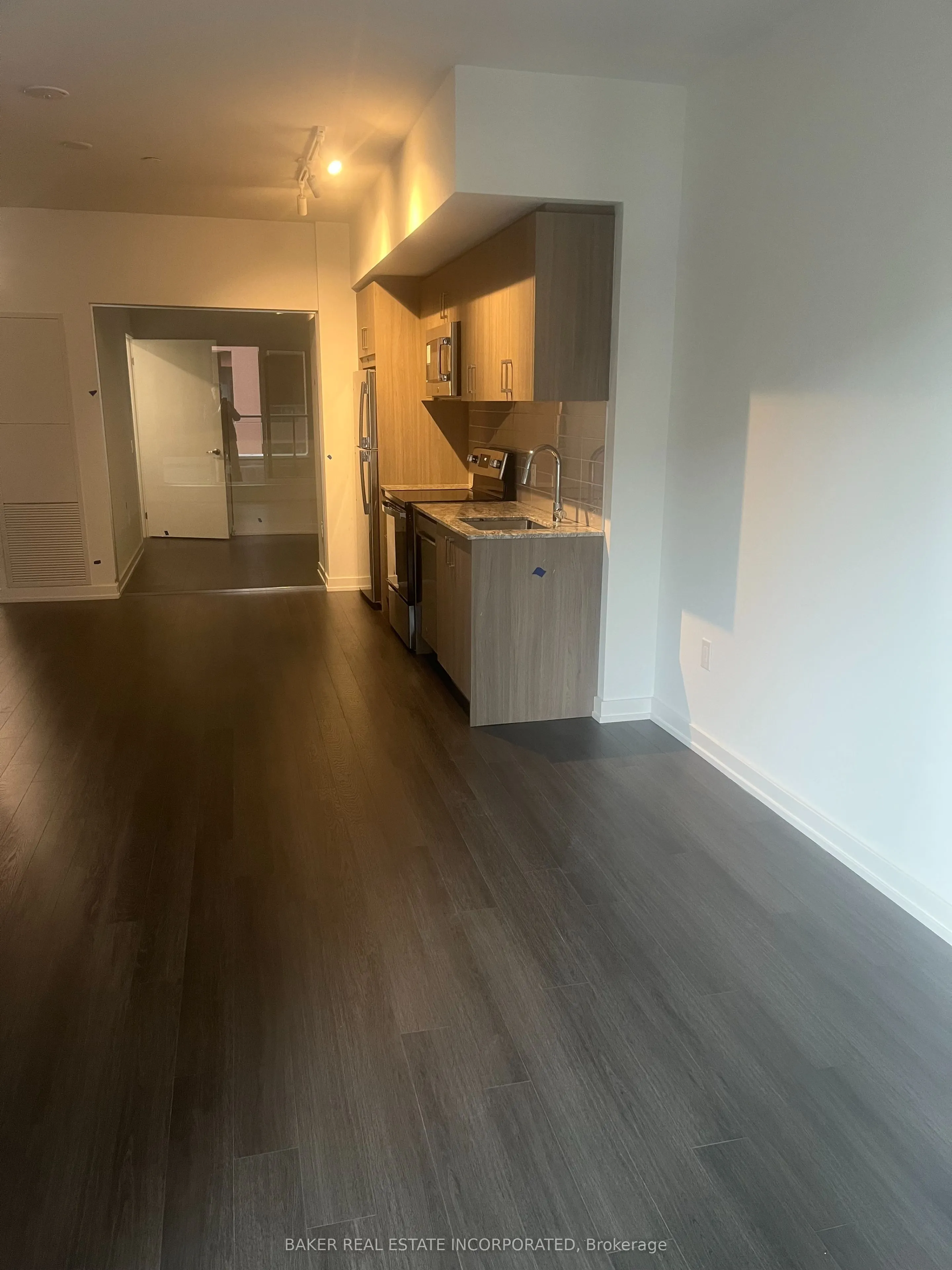 4010 Eglinton Avenue W #411