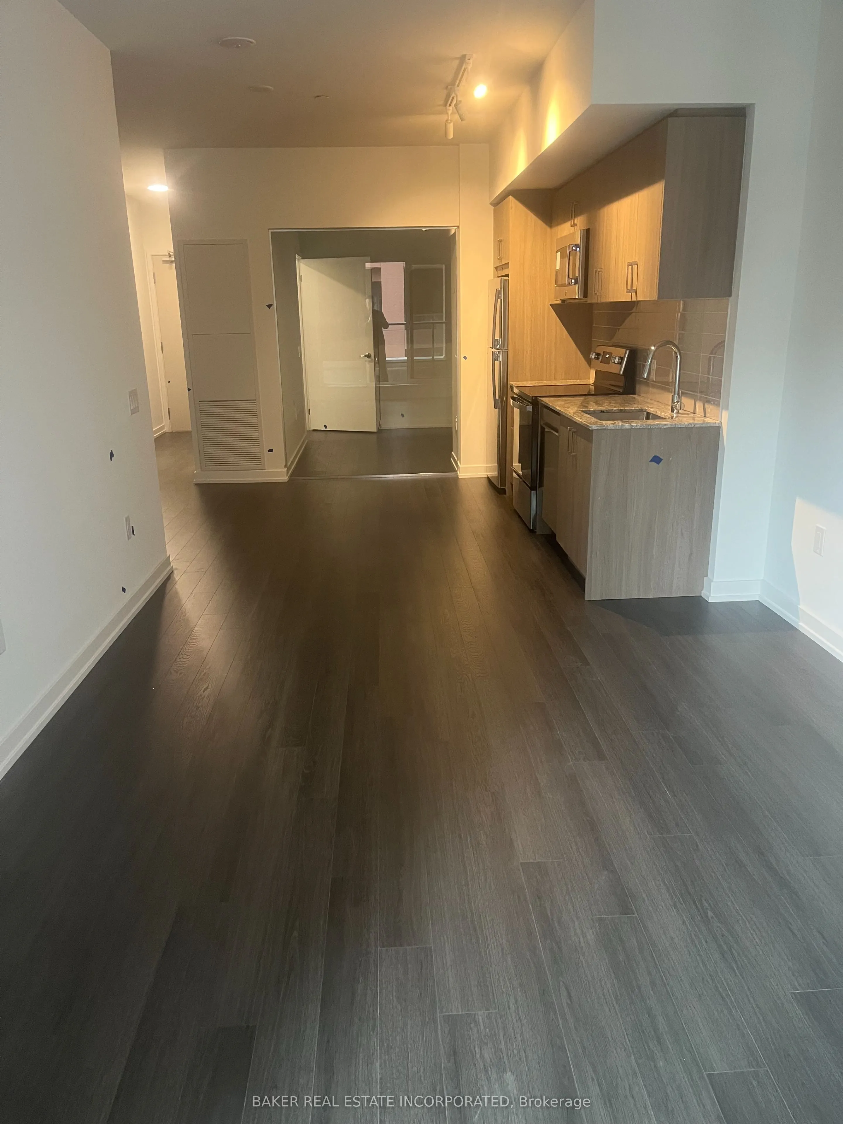 4010 Eglinton Avenue W #411