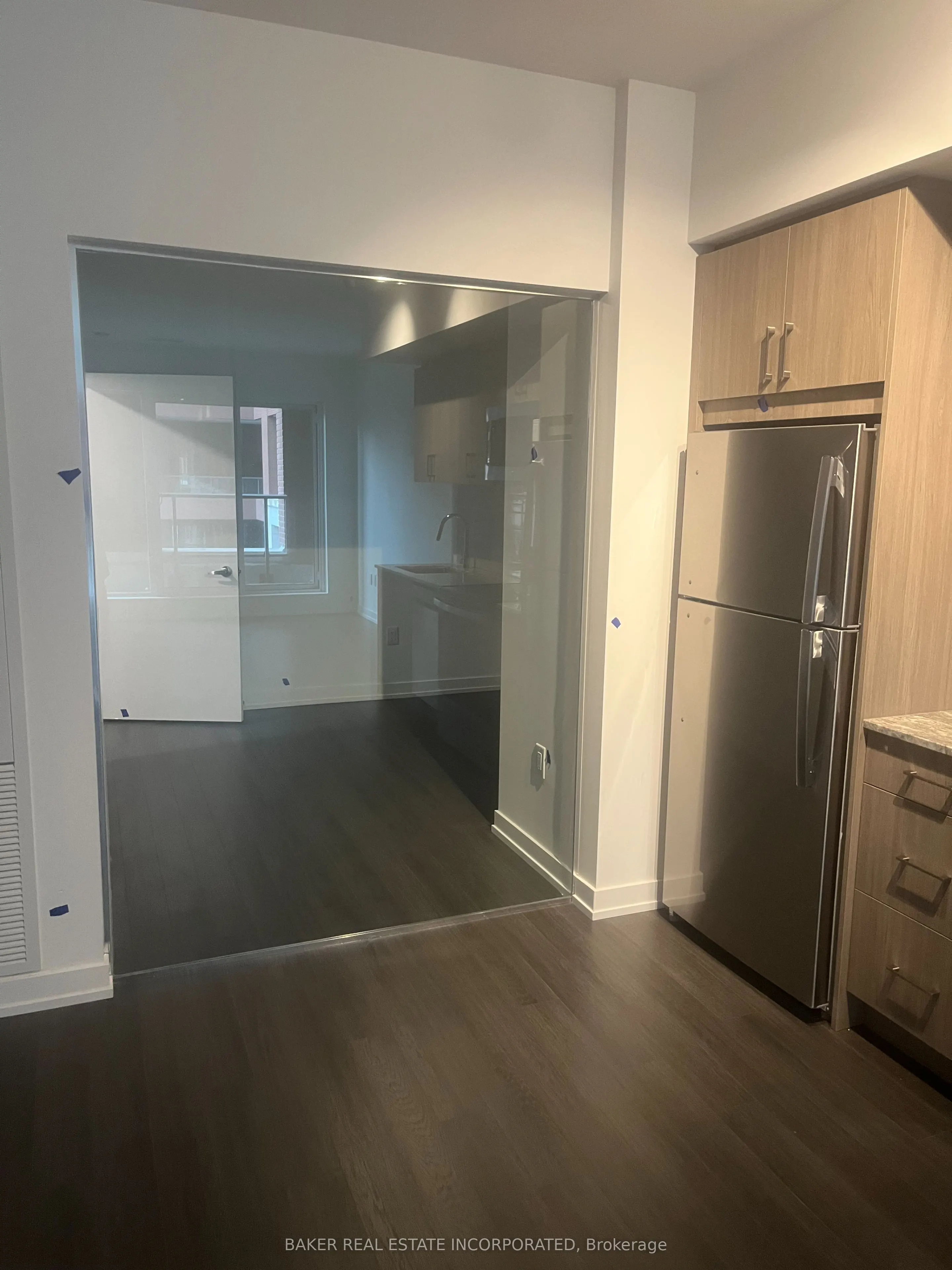 4010 Eglinton Avenue W #411
