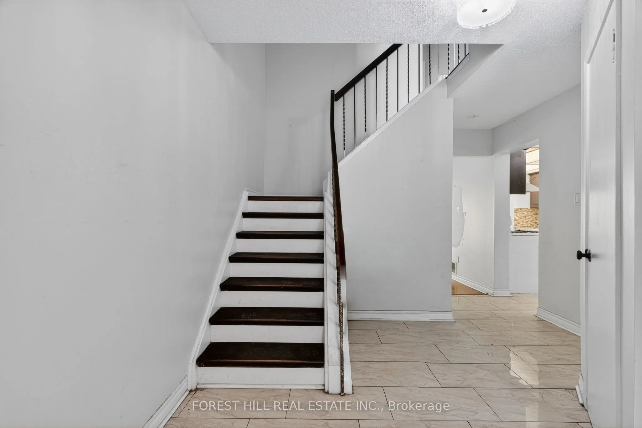 27 Saturn Drive