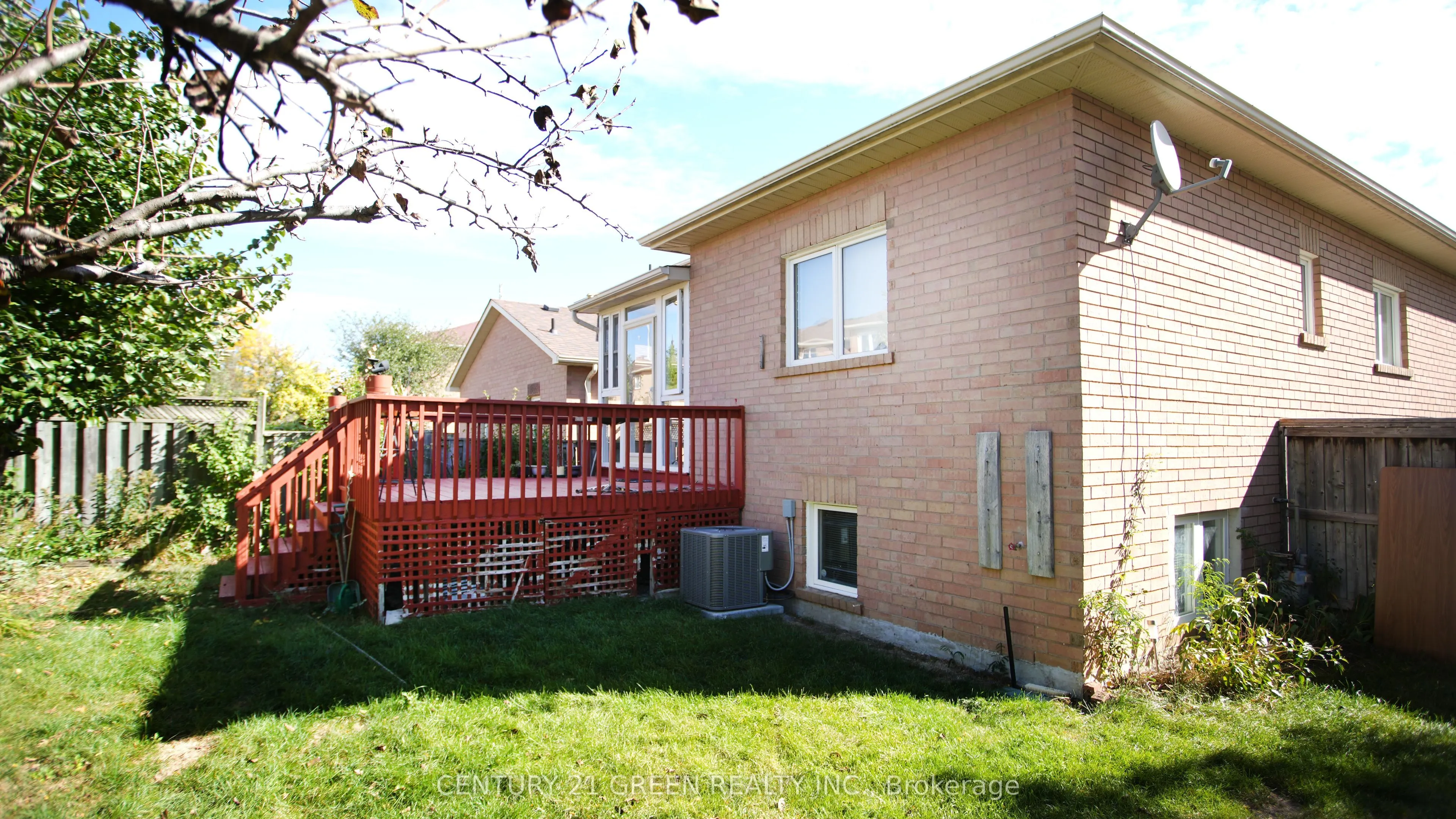836 Avocado Crescent