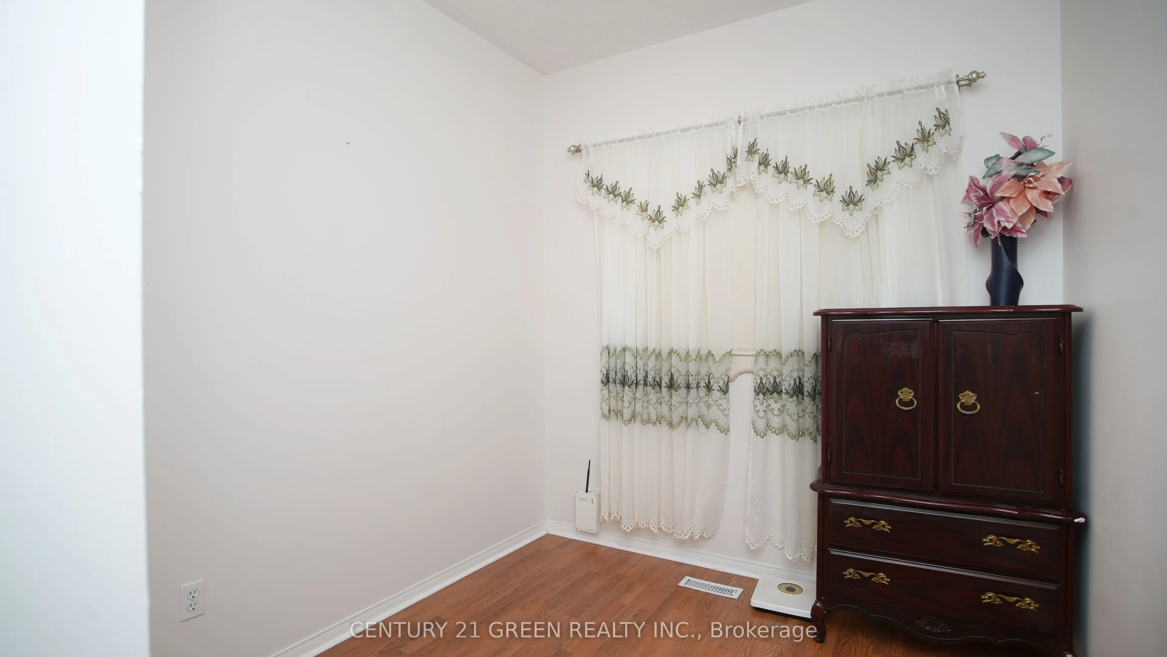 836 Avocado Crescent