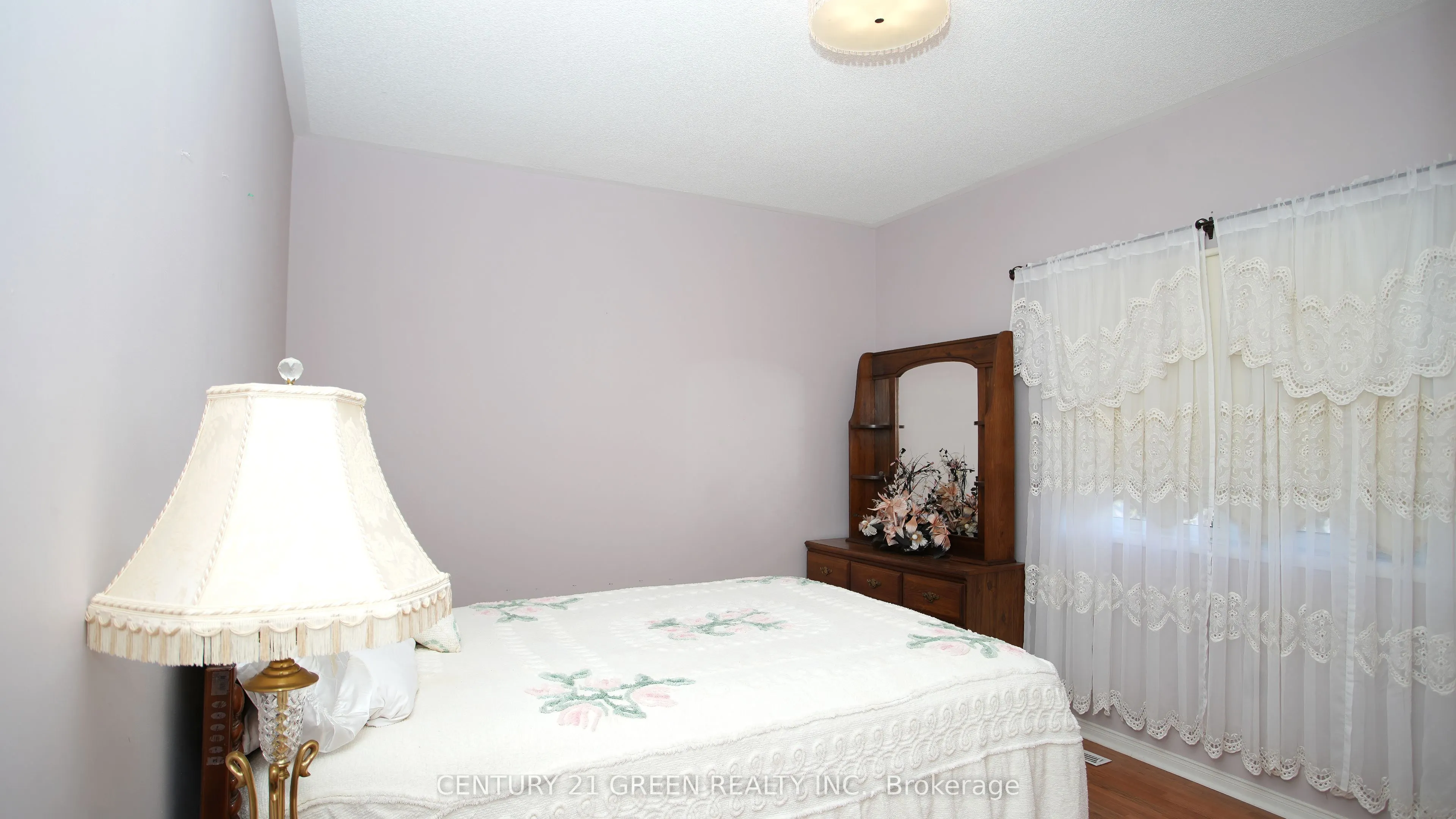 836 Avocado Crescent