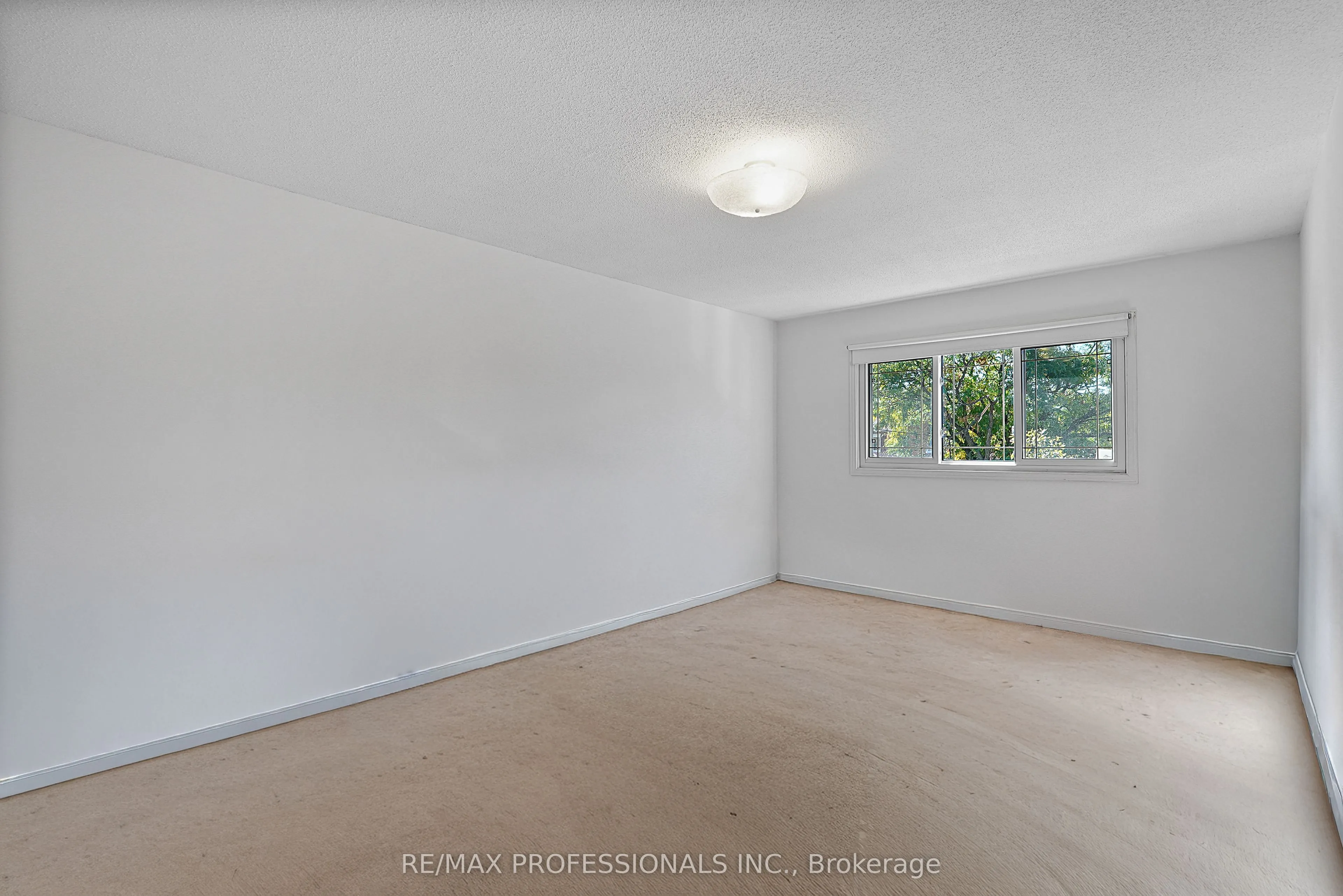 43 Franca Crescent