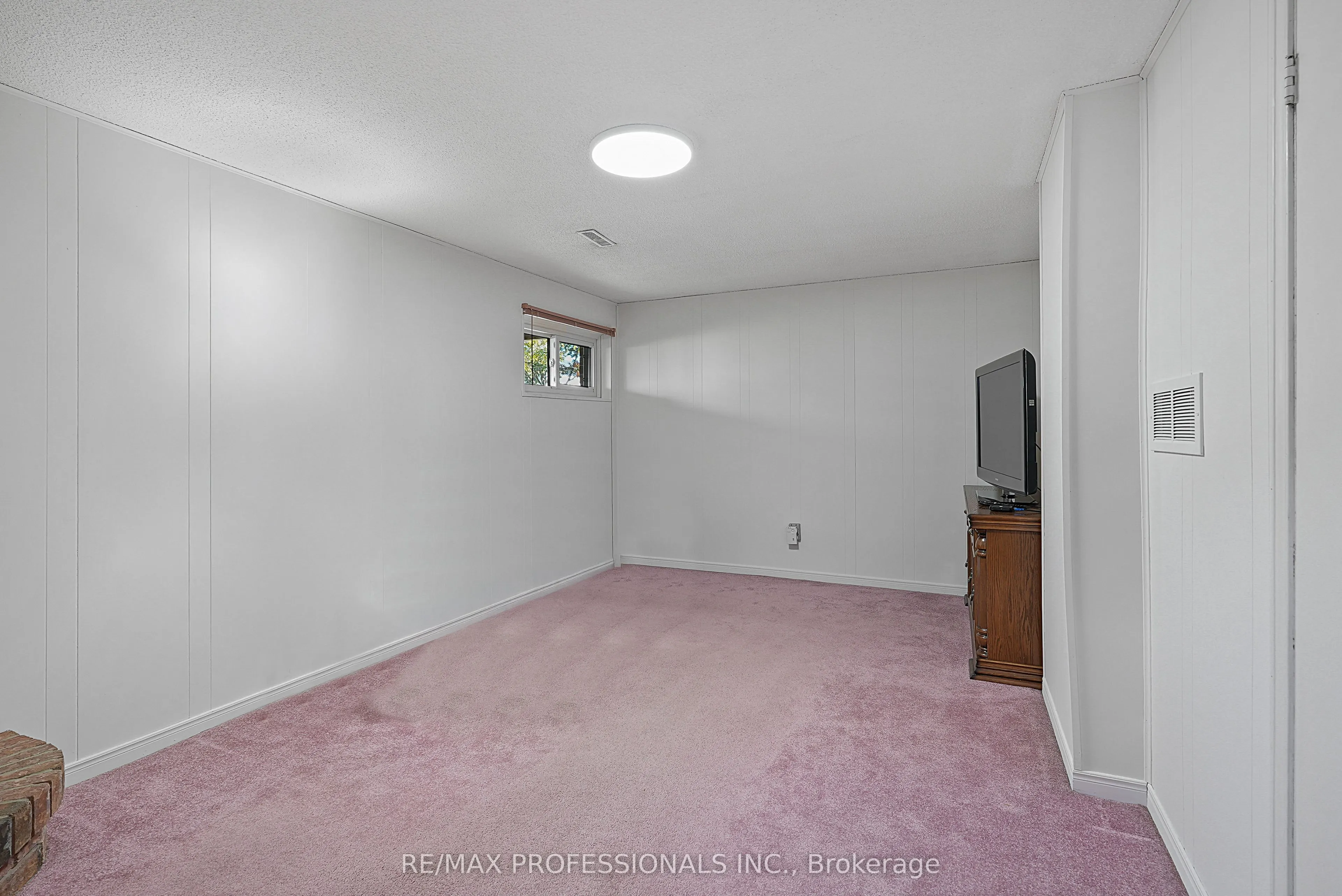 43 Franca Crescent