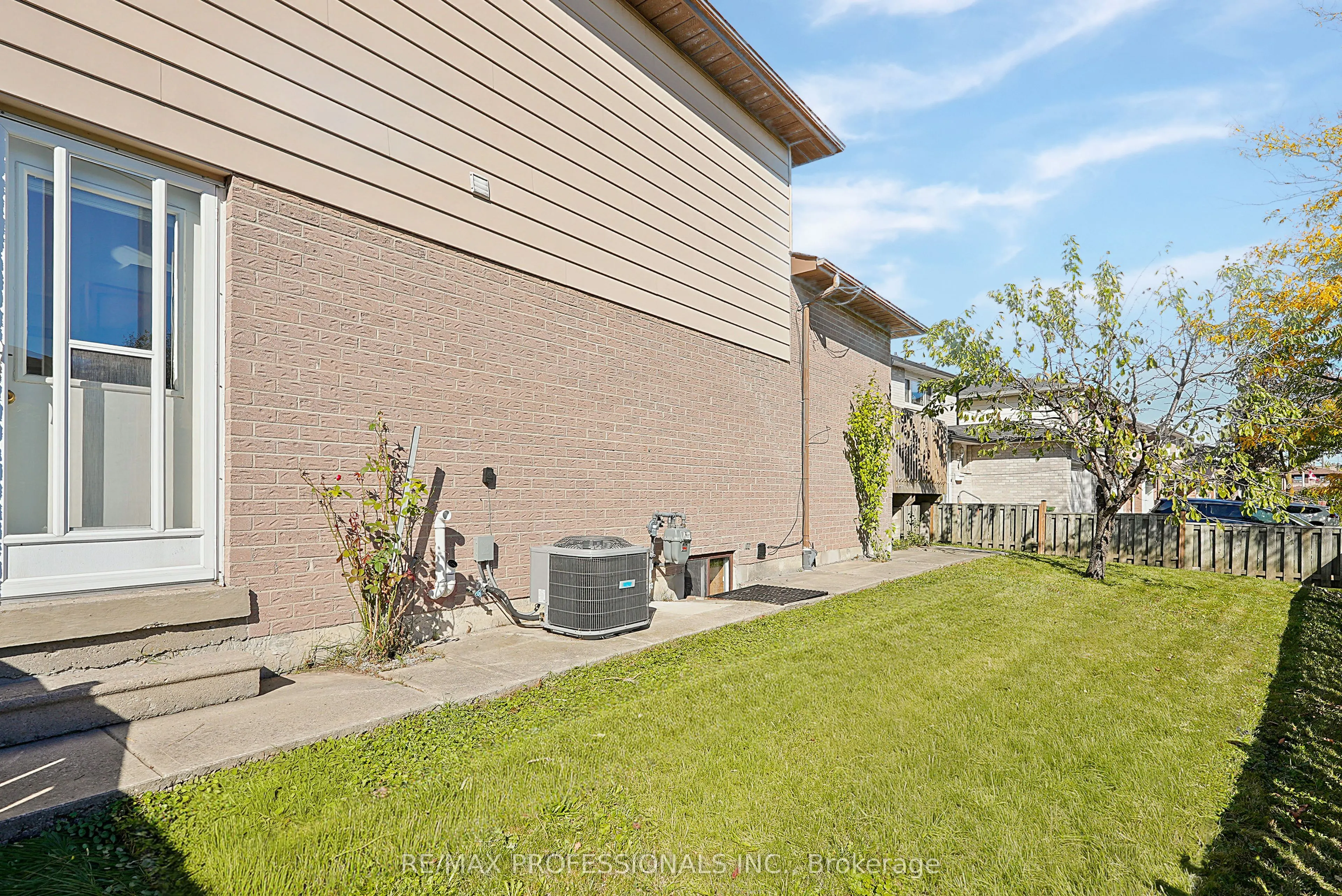 43 Franca Crescent