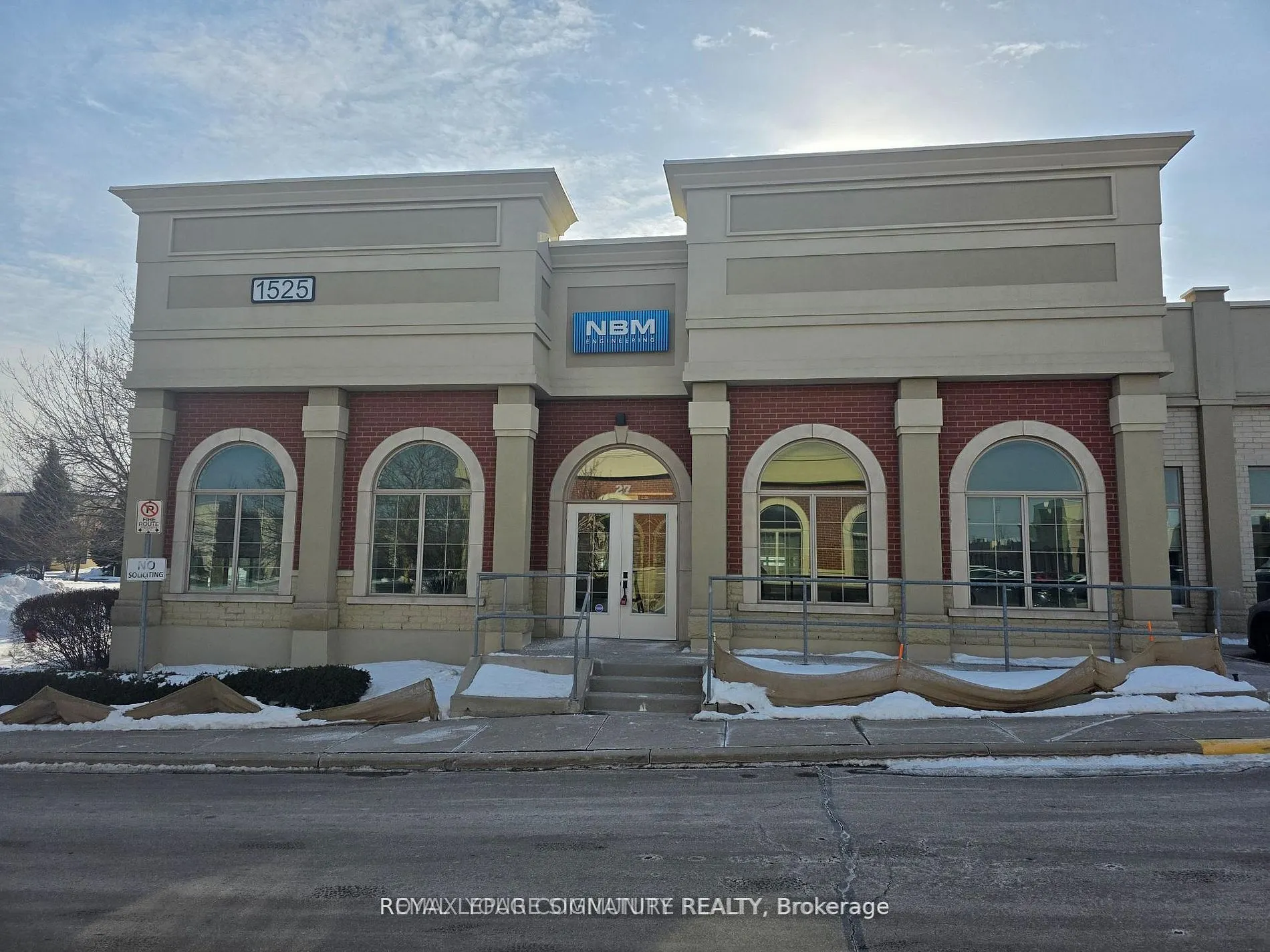 1525 Cornwall Road #27