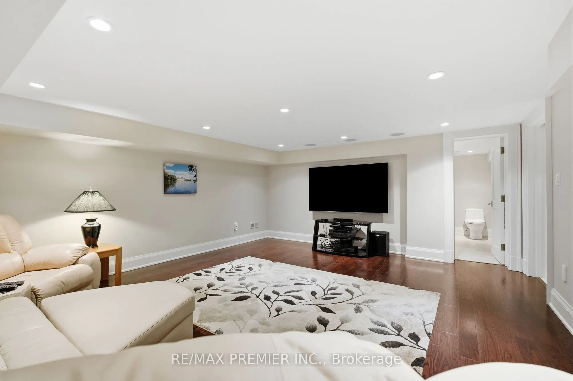 132 The Kingsway