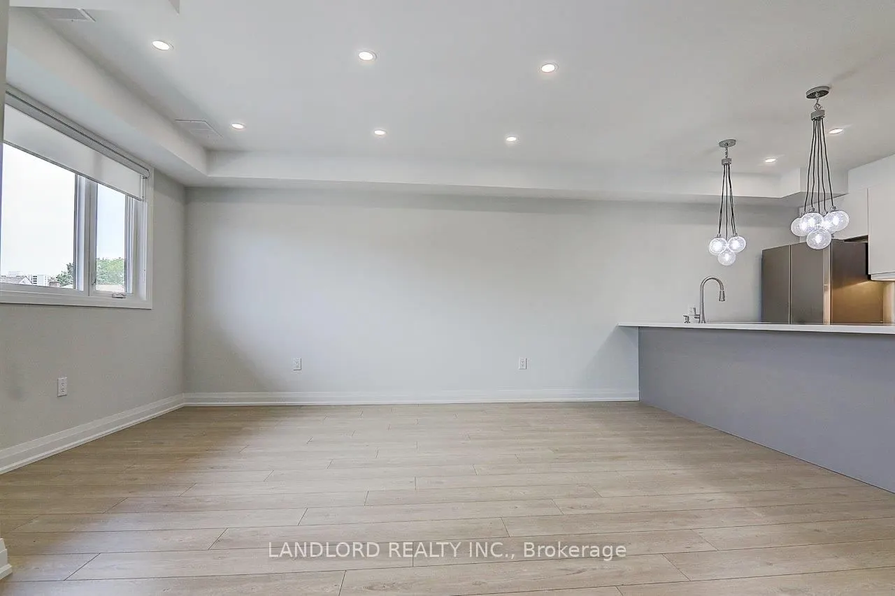 115 Livingstone Avenue #Upper