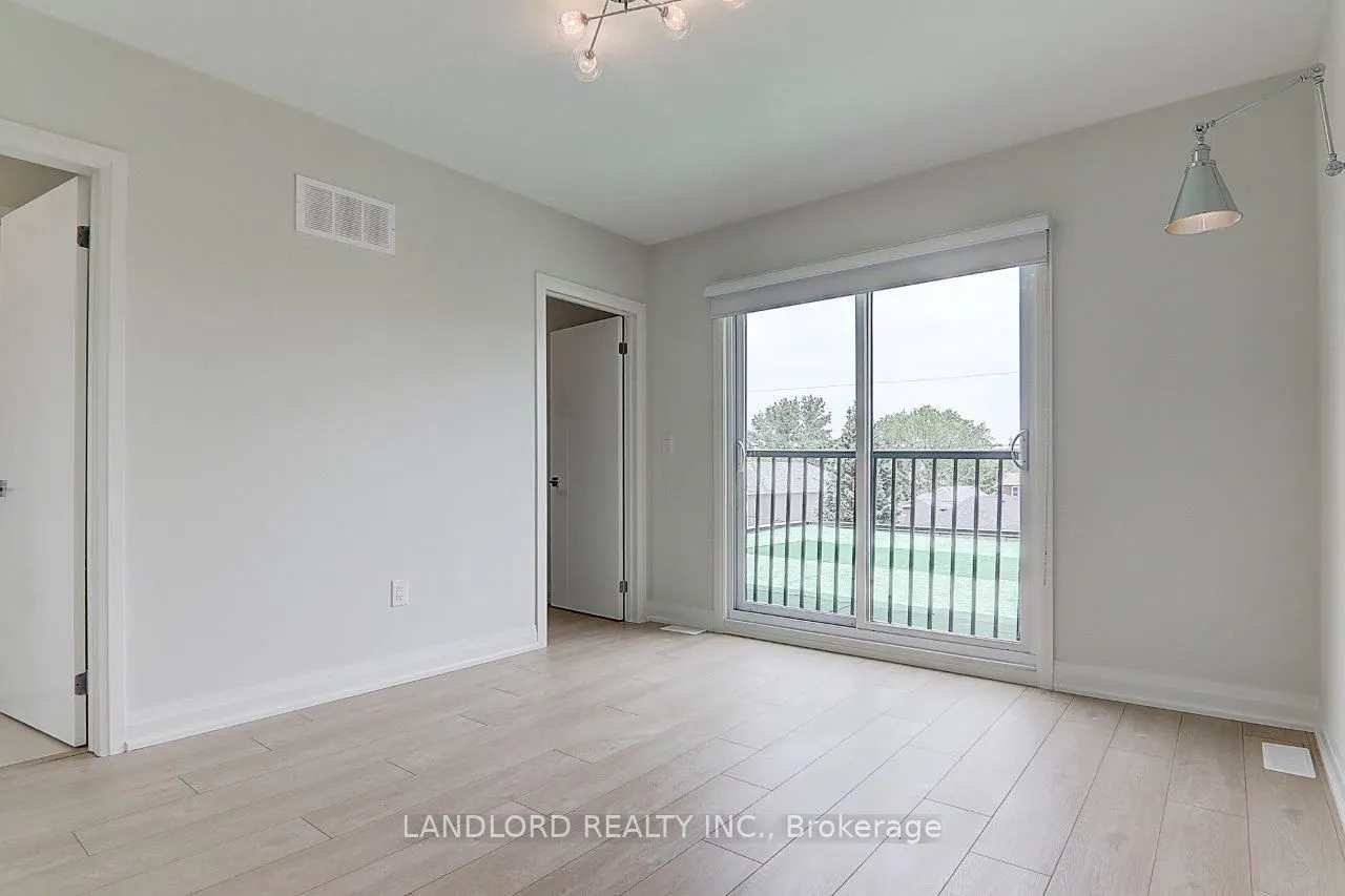 115 Livingstone Avenue #Upper