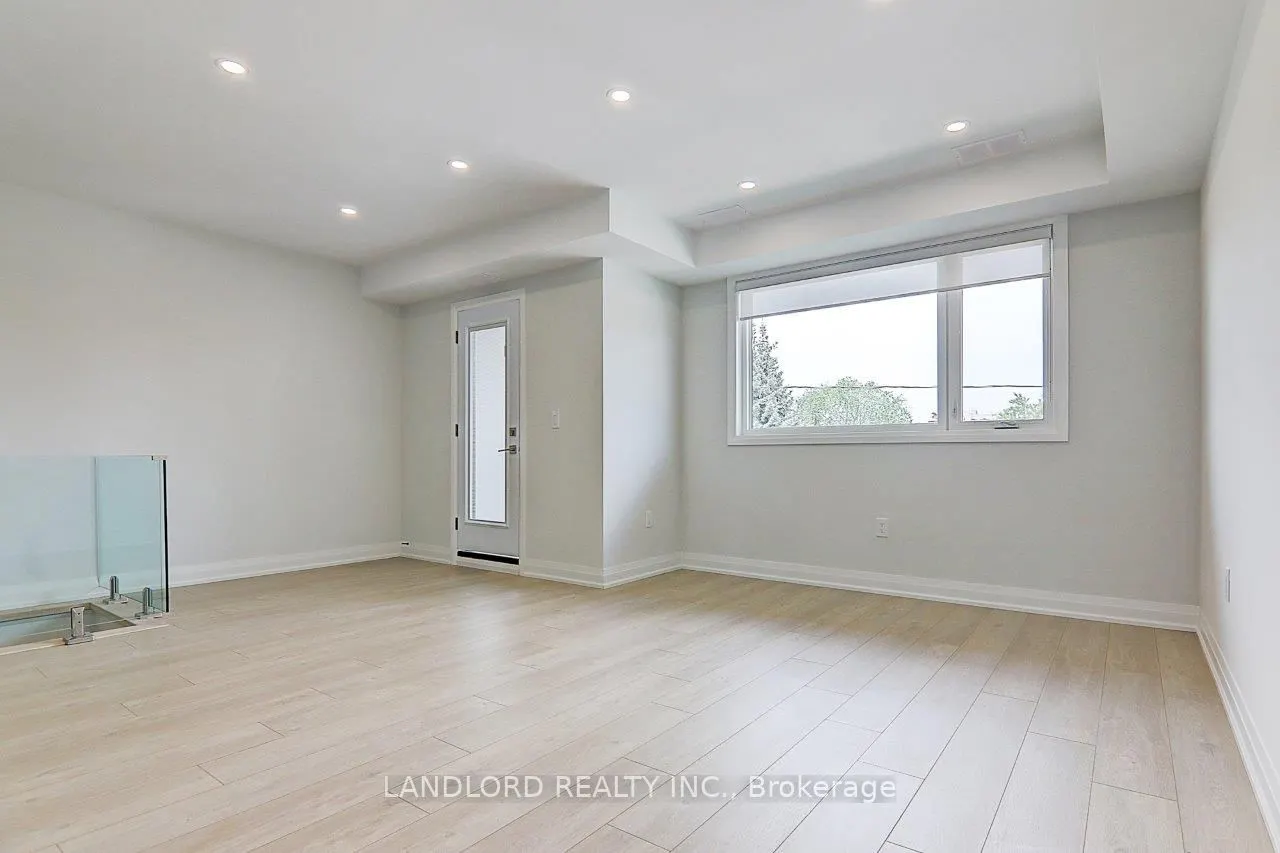 115 Livingstone Avenue #Upper