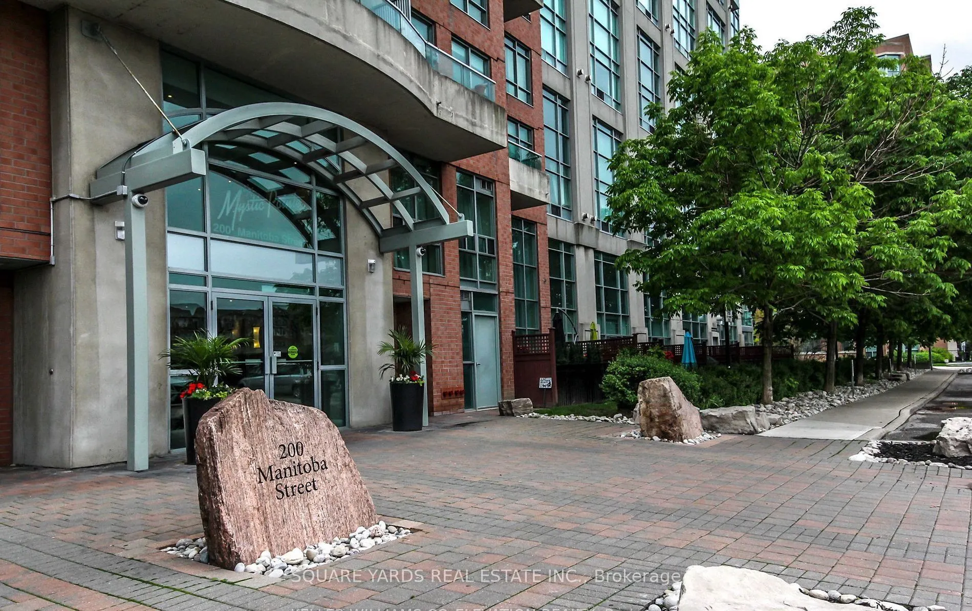 200 Manitoba Street #412