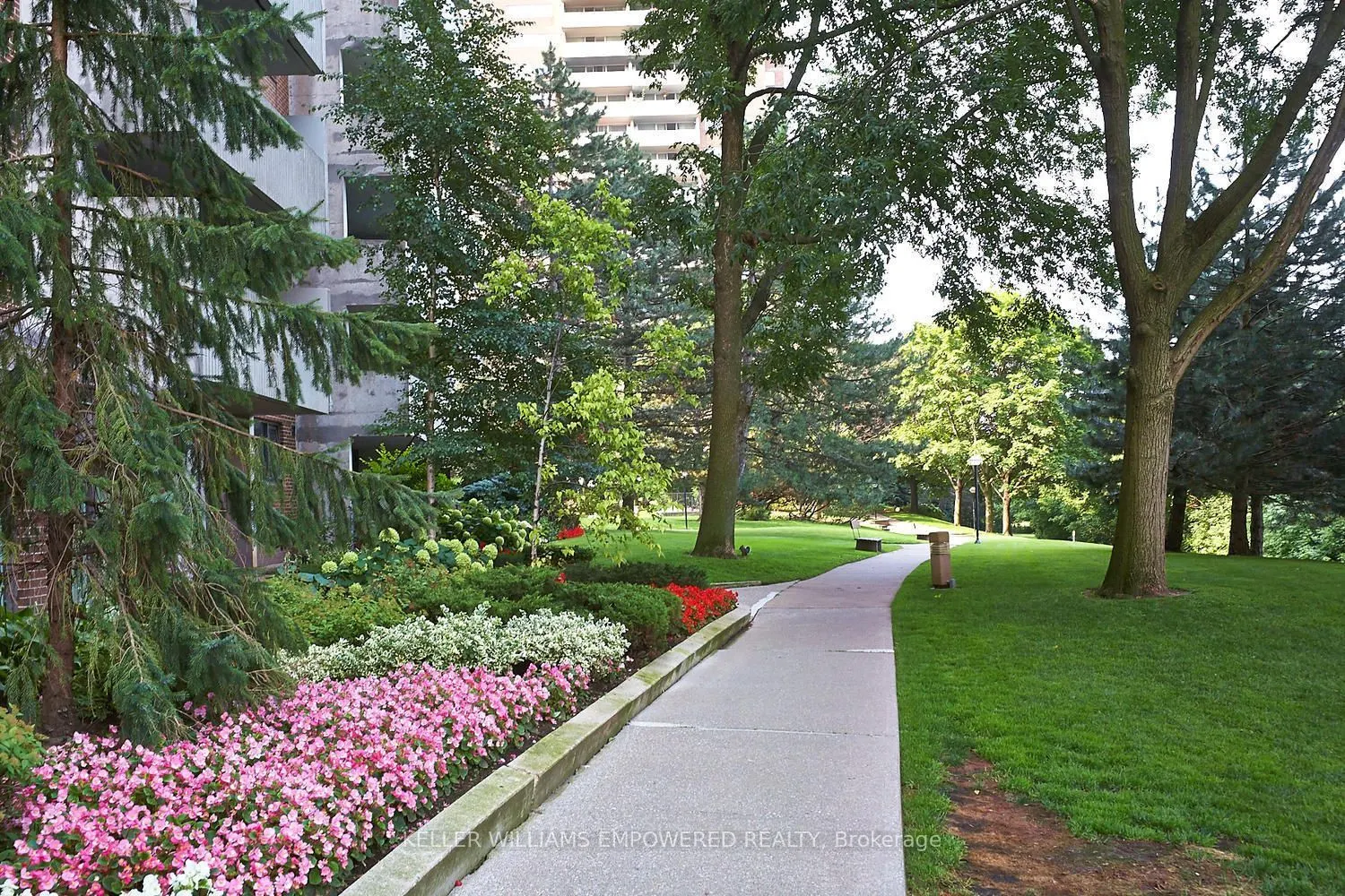 250 Scarlett Road #504