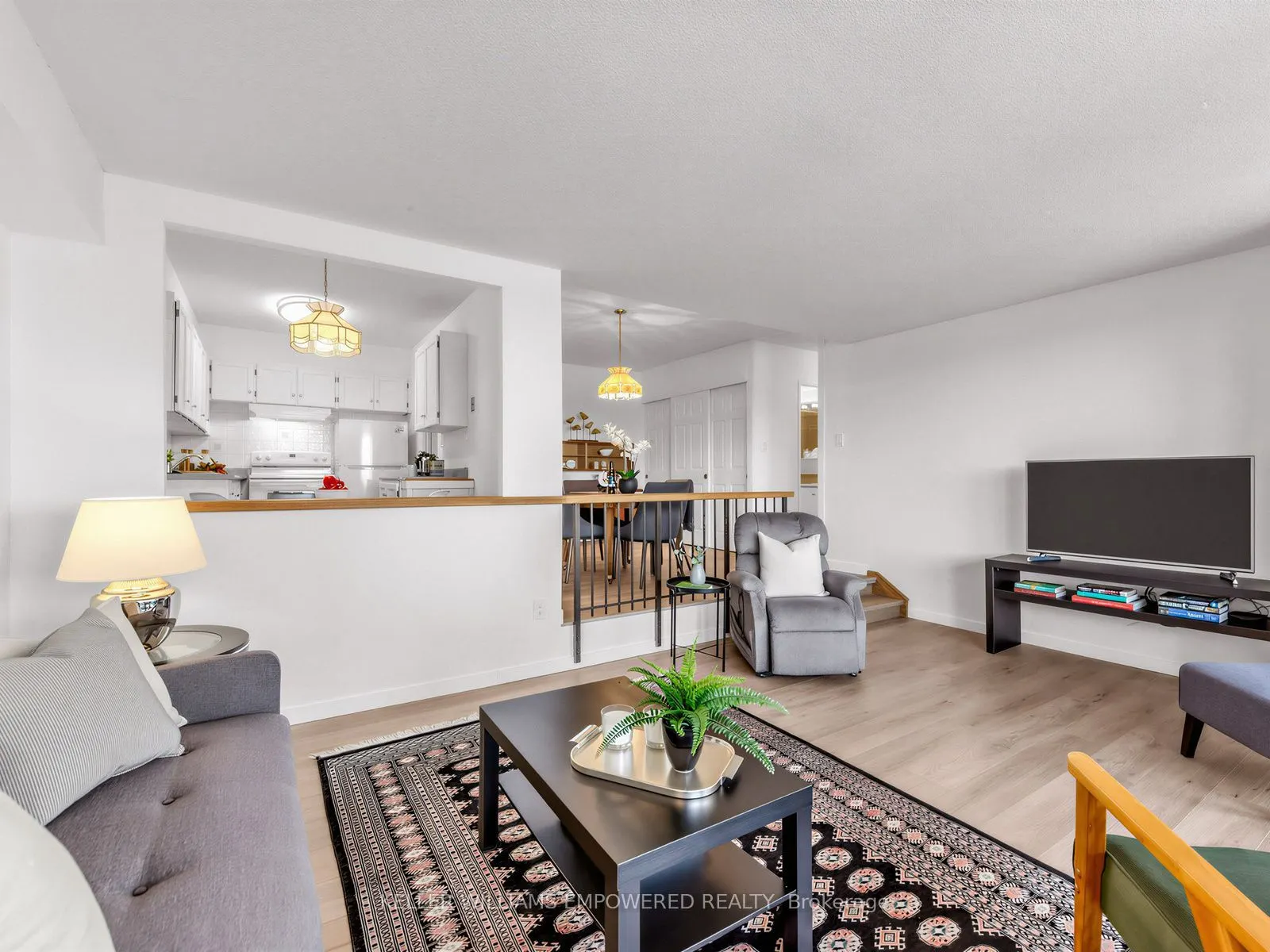 250 Scarlett Road #504