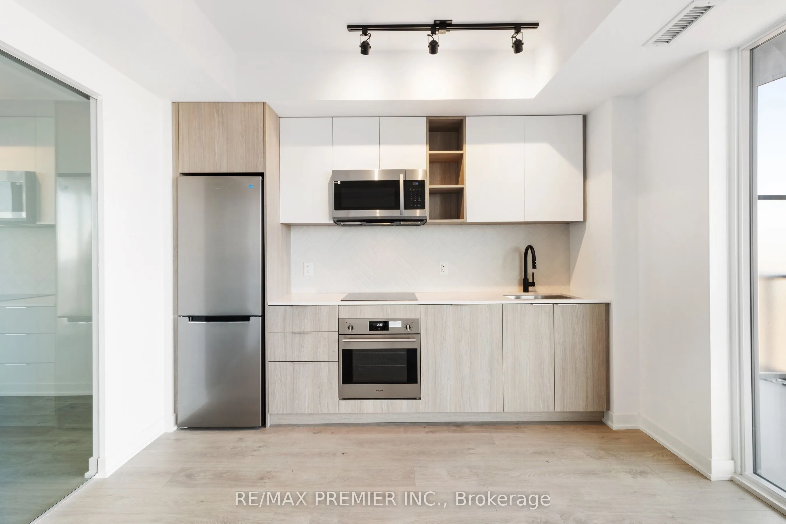 36 Zorra Street #1007