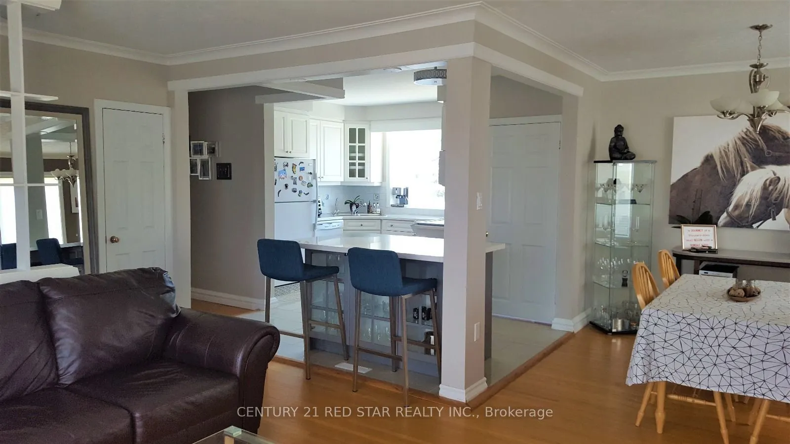 235 Mary Street #Main
