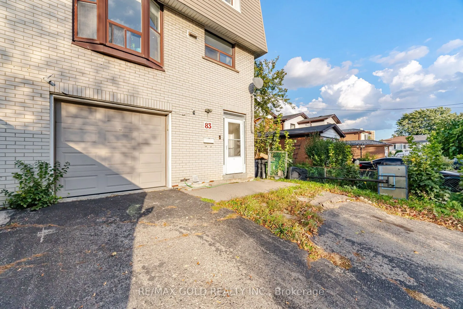 83 Clarion Road