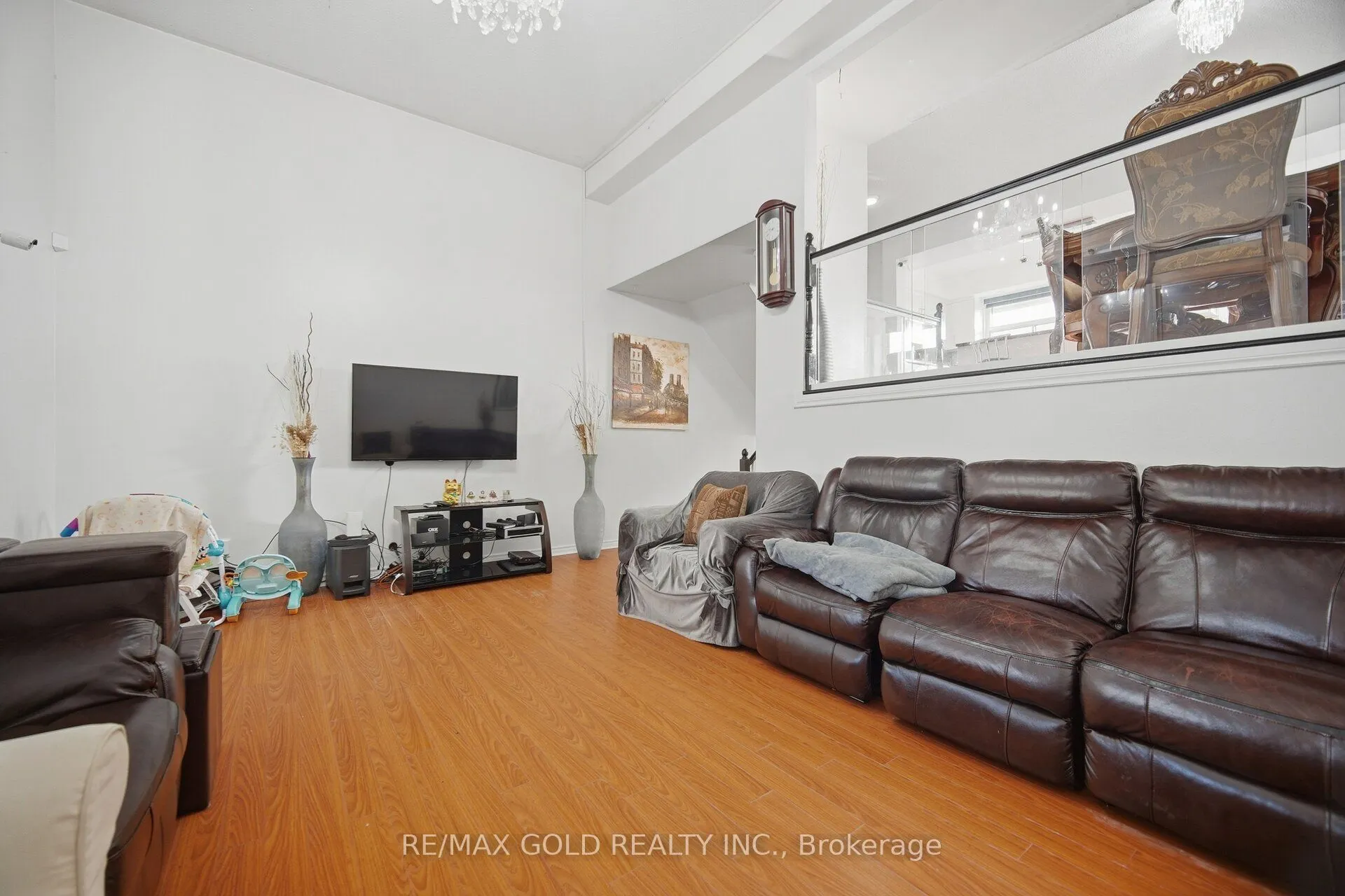 83 Clarion Road