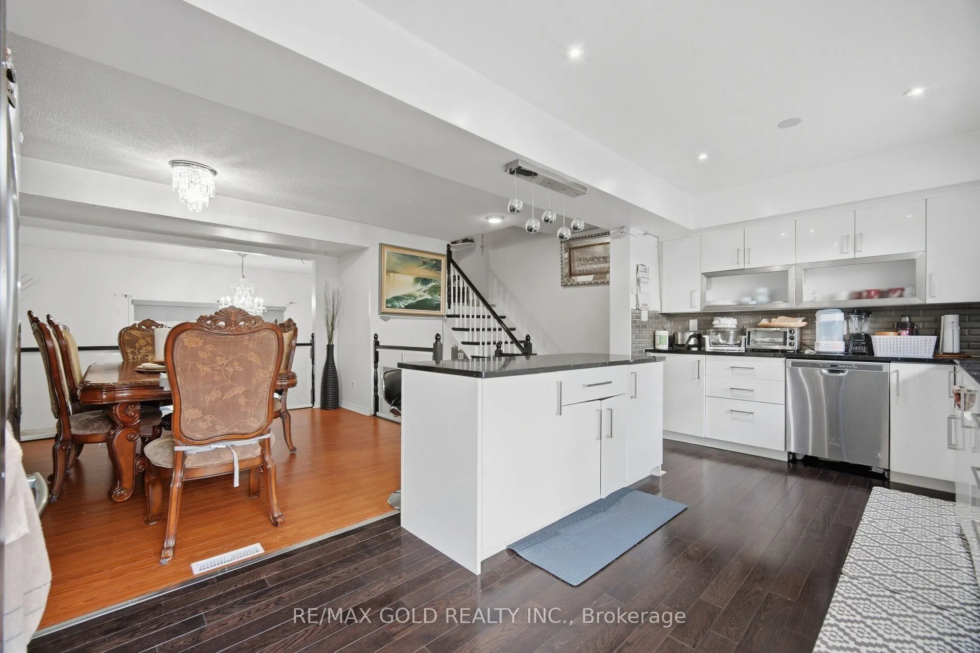 83 Clarion Road