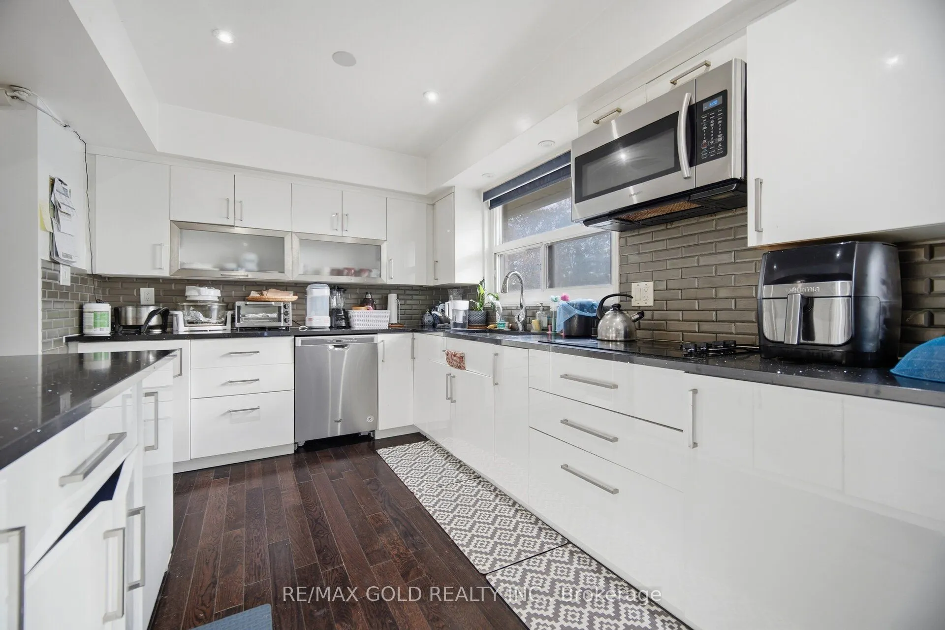 83 Clarion Road
