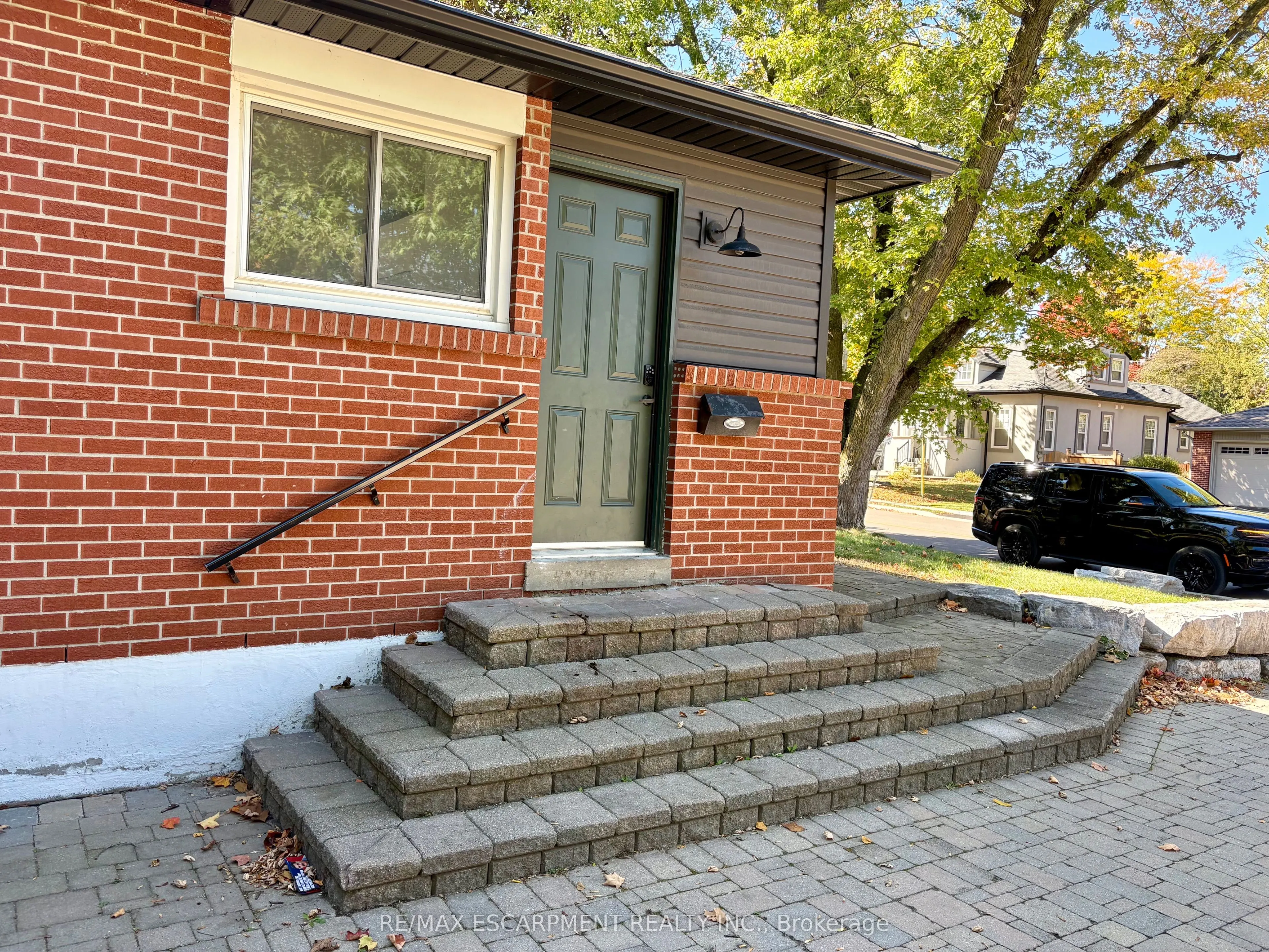 292 Woodward Avenue #Lower
