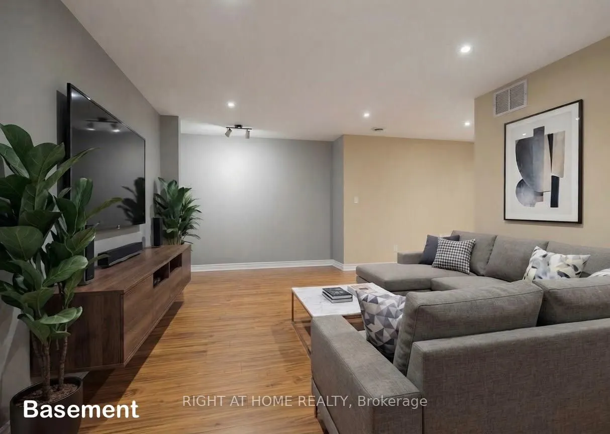 2665 Thomas Street #34