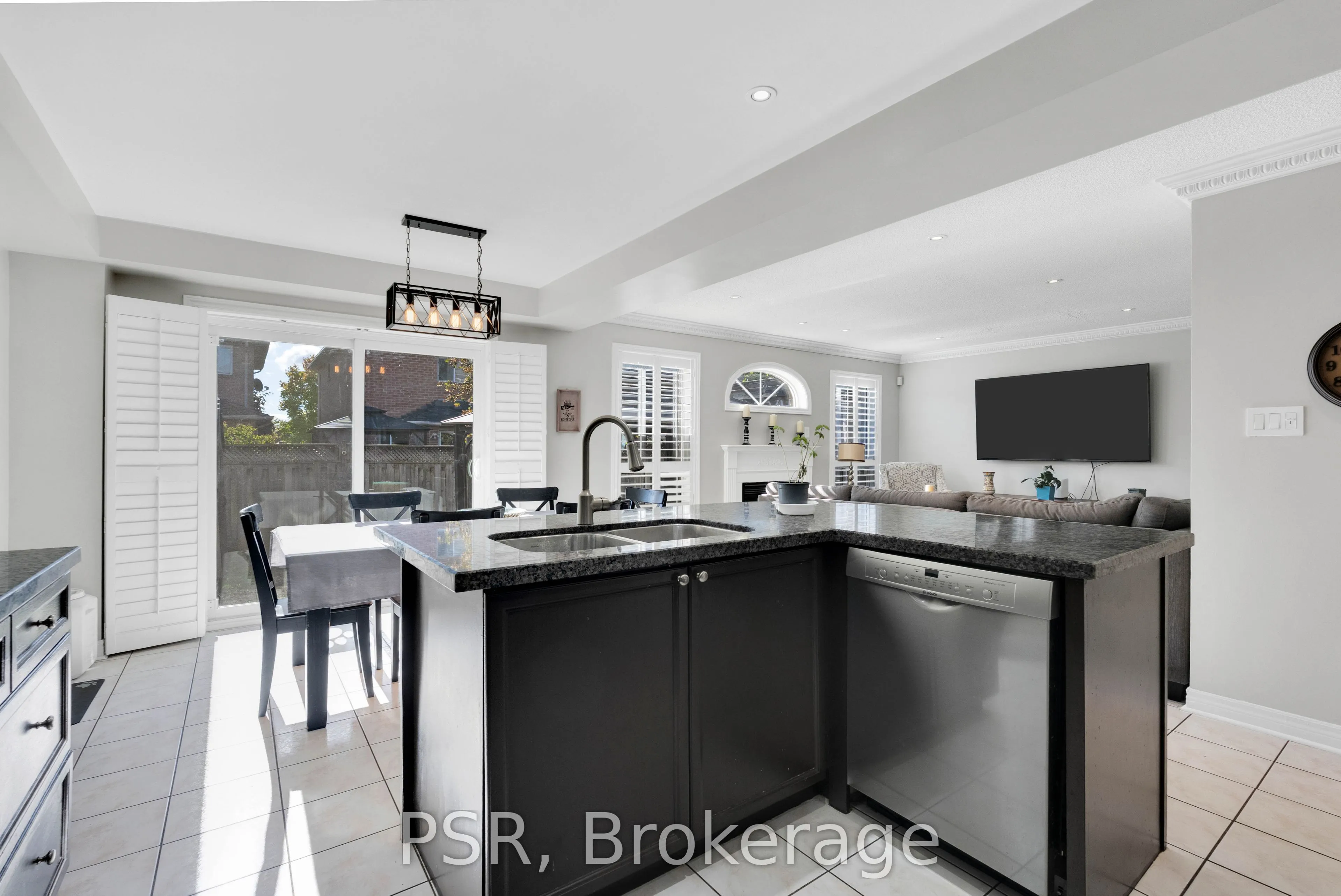 10 Baccarat Crescent