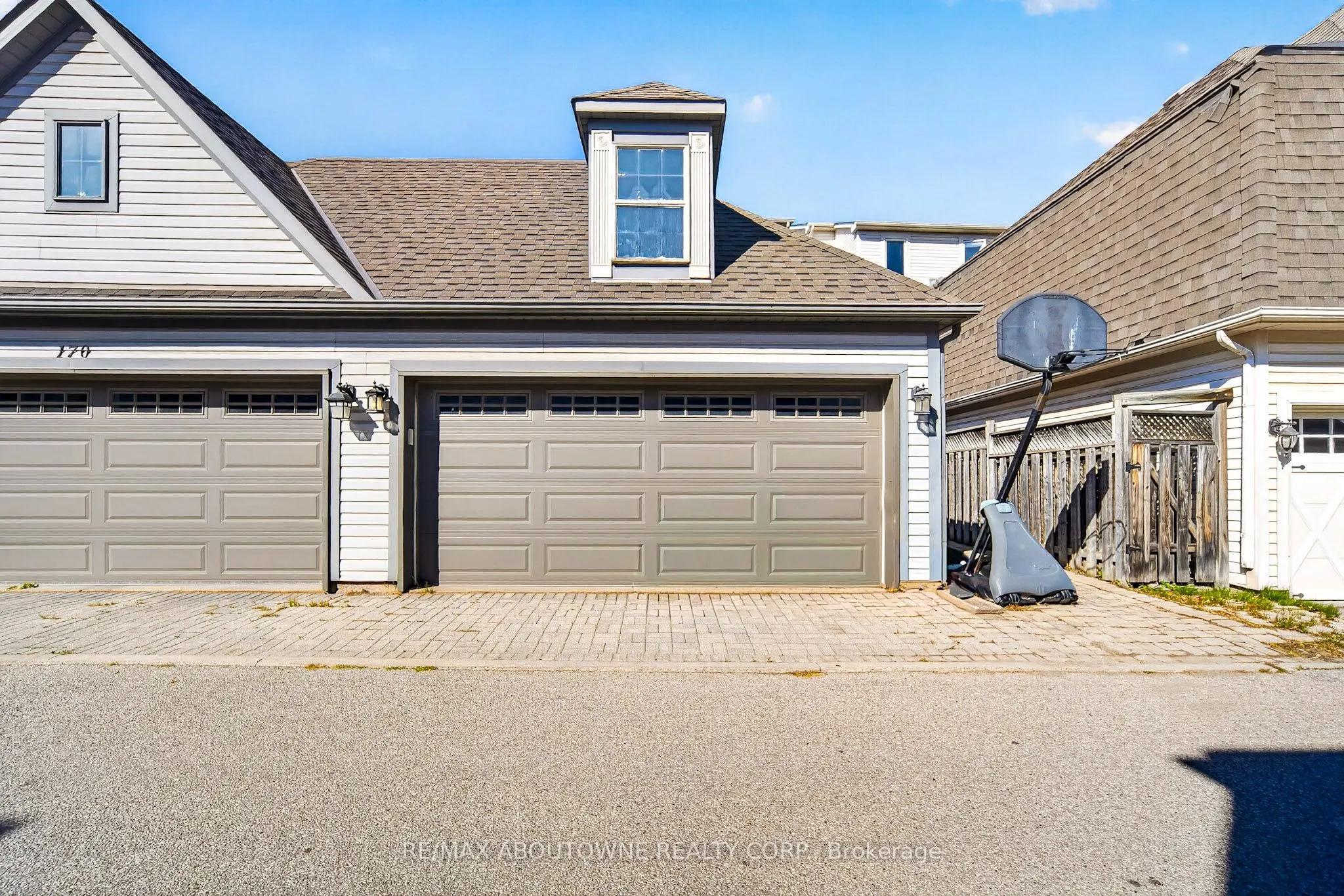 172 Roxton Road