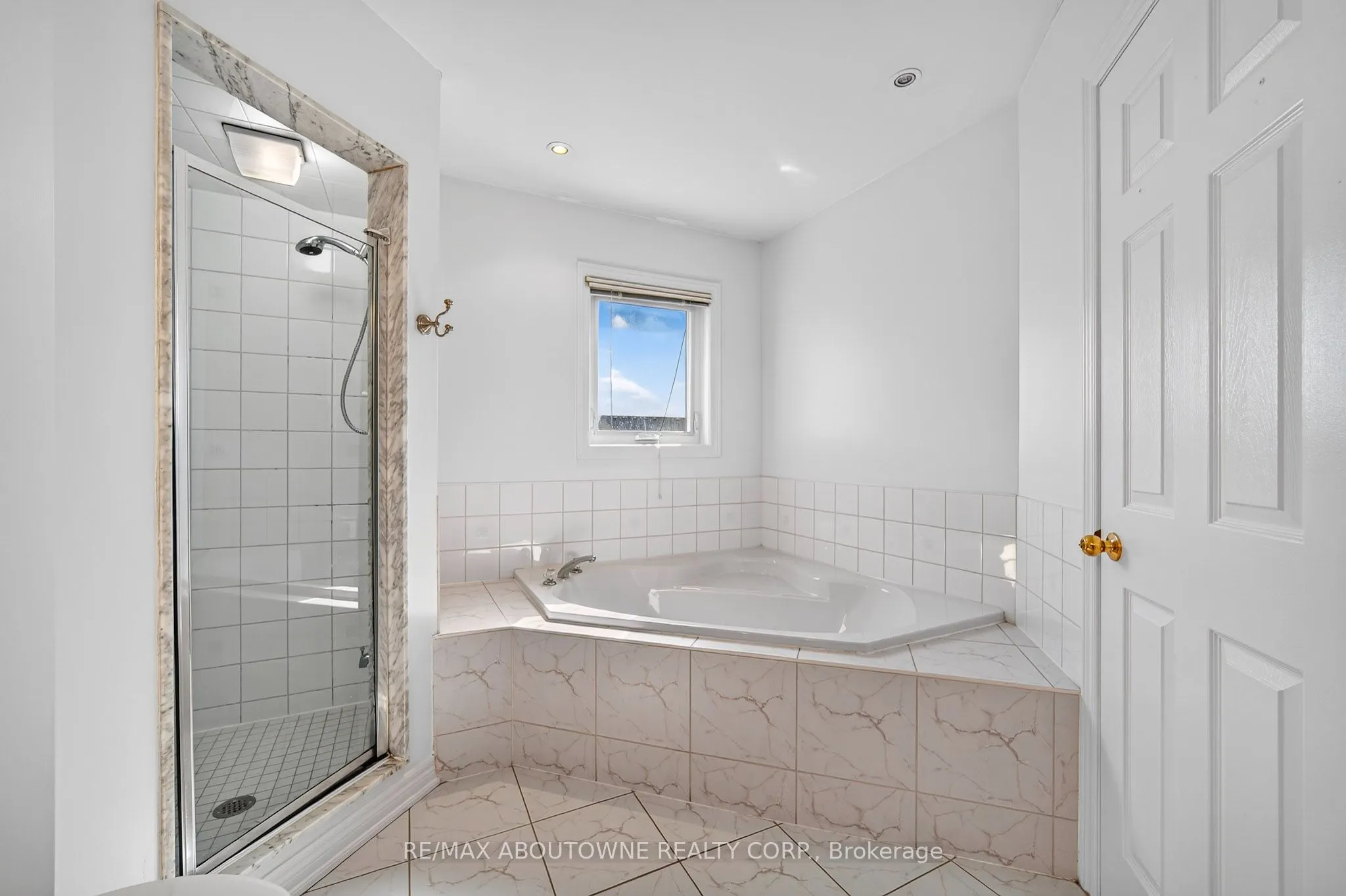 172 Roxton Road