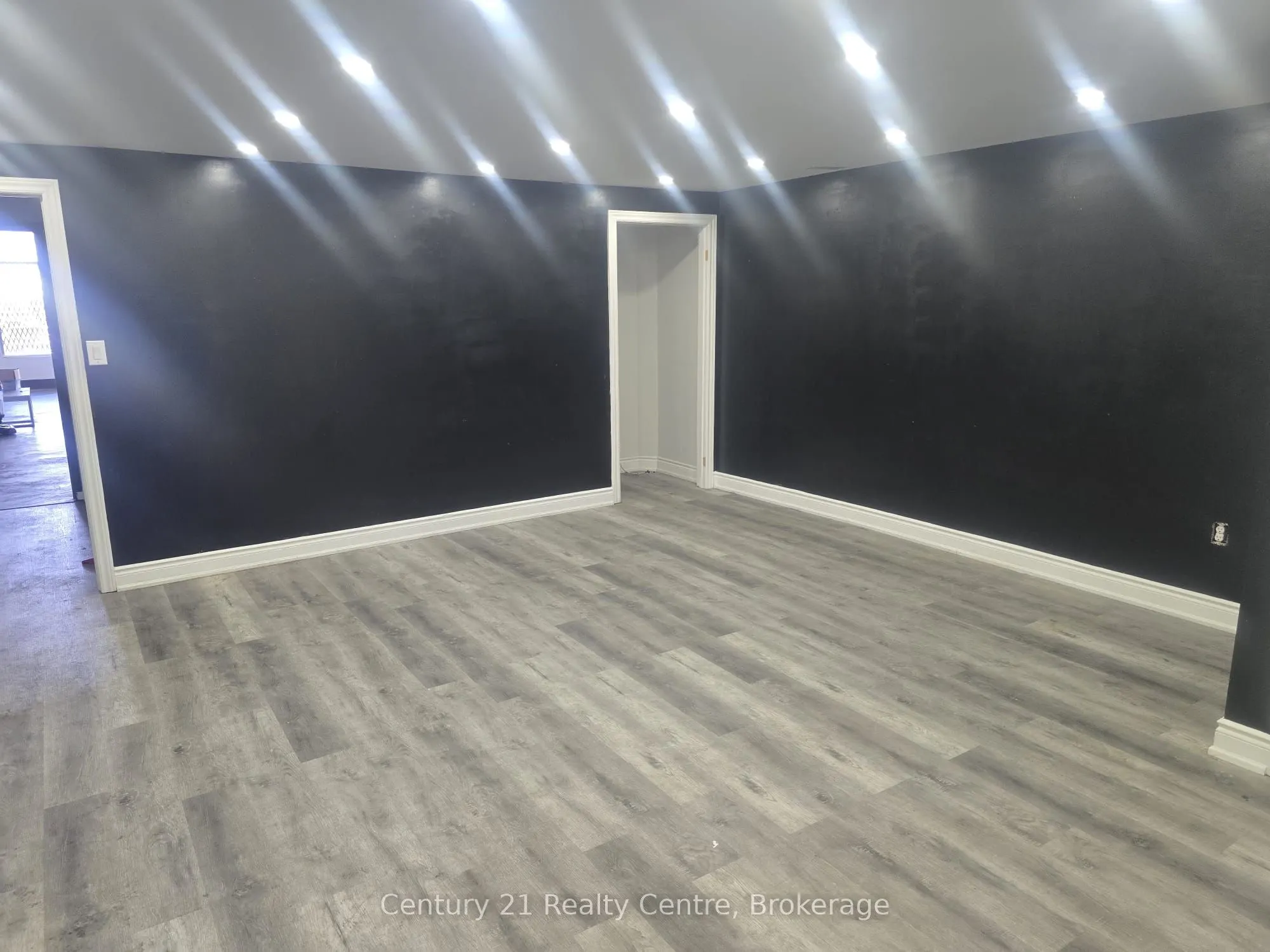 341 Parkhurst Square #4