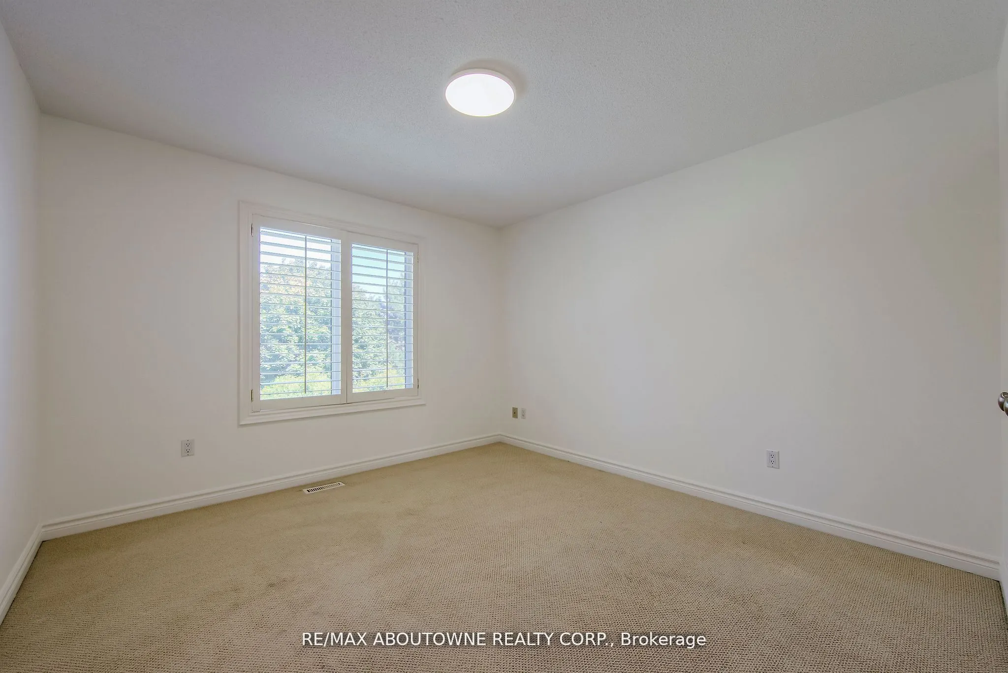 1487 The Links Drive