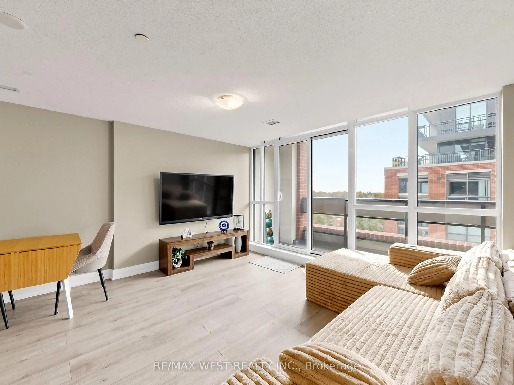 3091 Dufferin Street #608