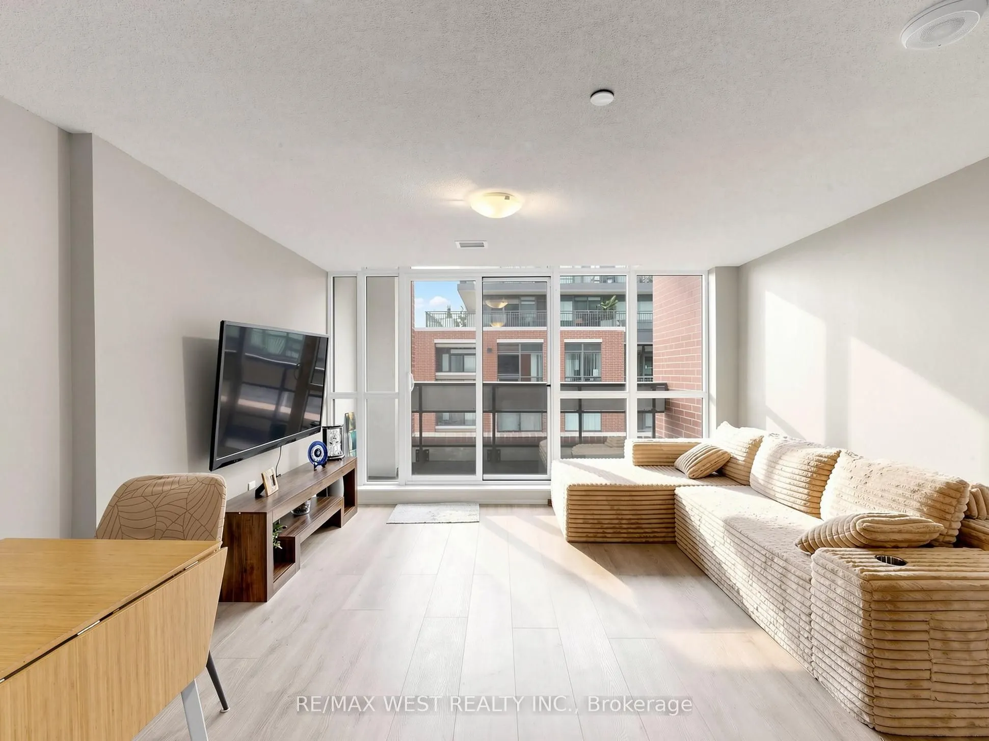 3091 Dufferin Street #608