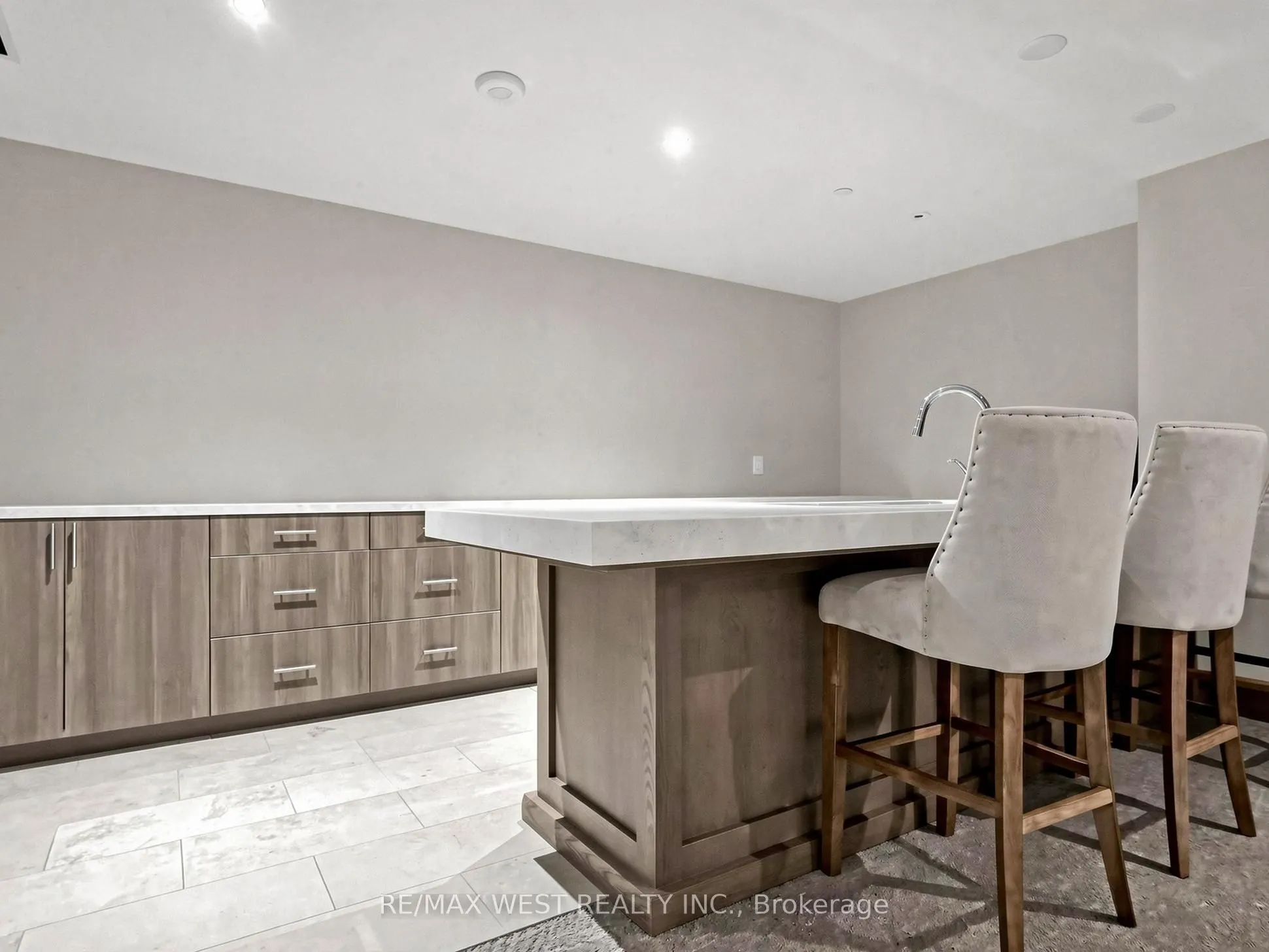 3091 Dufferin Street #608
