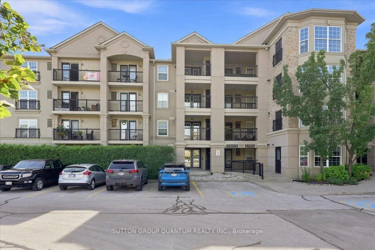 2035 Appleby Line #104